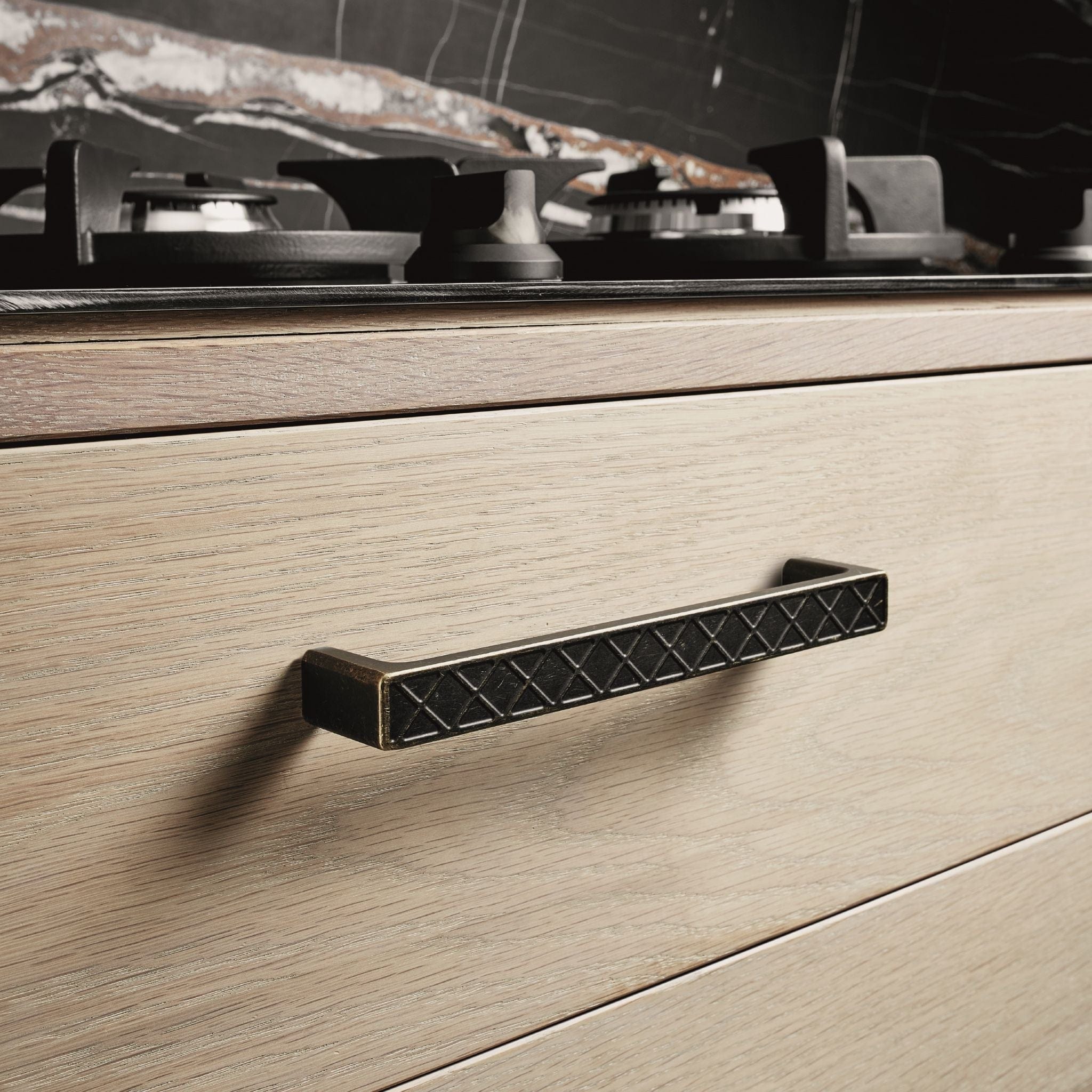 Wafer | Greb i Antik Brun L 171,5 mm (C/C: 160 mm) Furnipart FP-546460160-23 FINICC