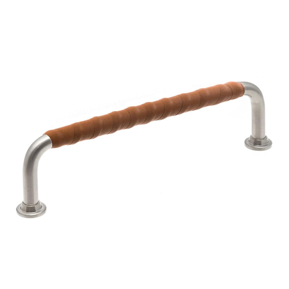 1353 Twist | Greb i Rustfrit Stål Finish med Cognac Læder L 142 mm (C/C 128 mm) Et Al LF-1353-128-0631LL FINICC