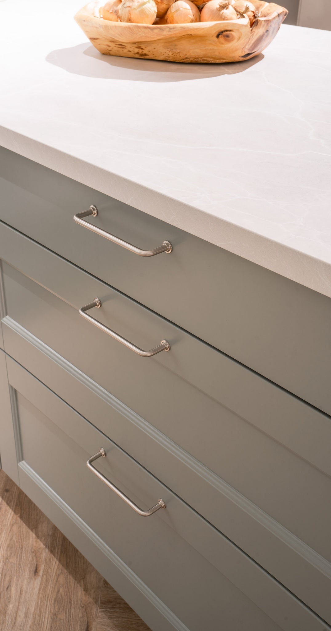 1353 | Handtag i Blank Nickel - 2025 model