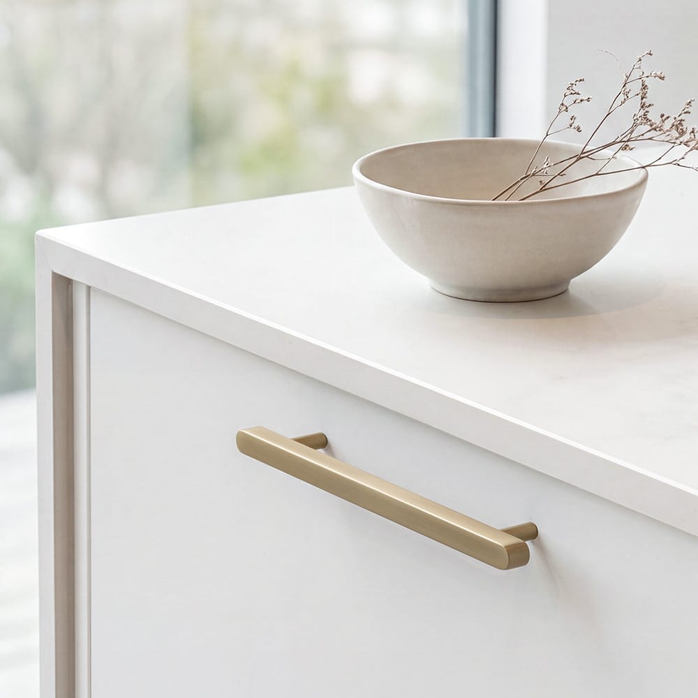 Rod | Greb i Børstet Guld finish L 210 mm (C/C 160 mm) Beslag Design BD-308481-11 FINICC