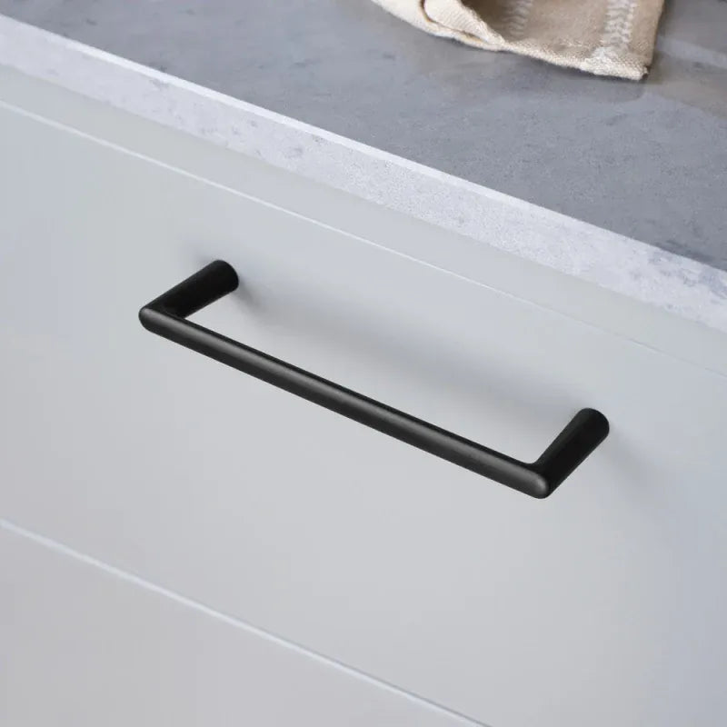 Bob | Greb i Mat Sort L 173 mm (C/C 160 mm) Beslag Design BD-339440-11 FINICC