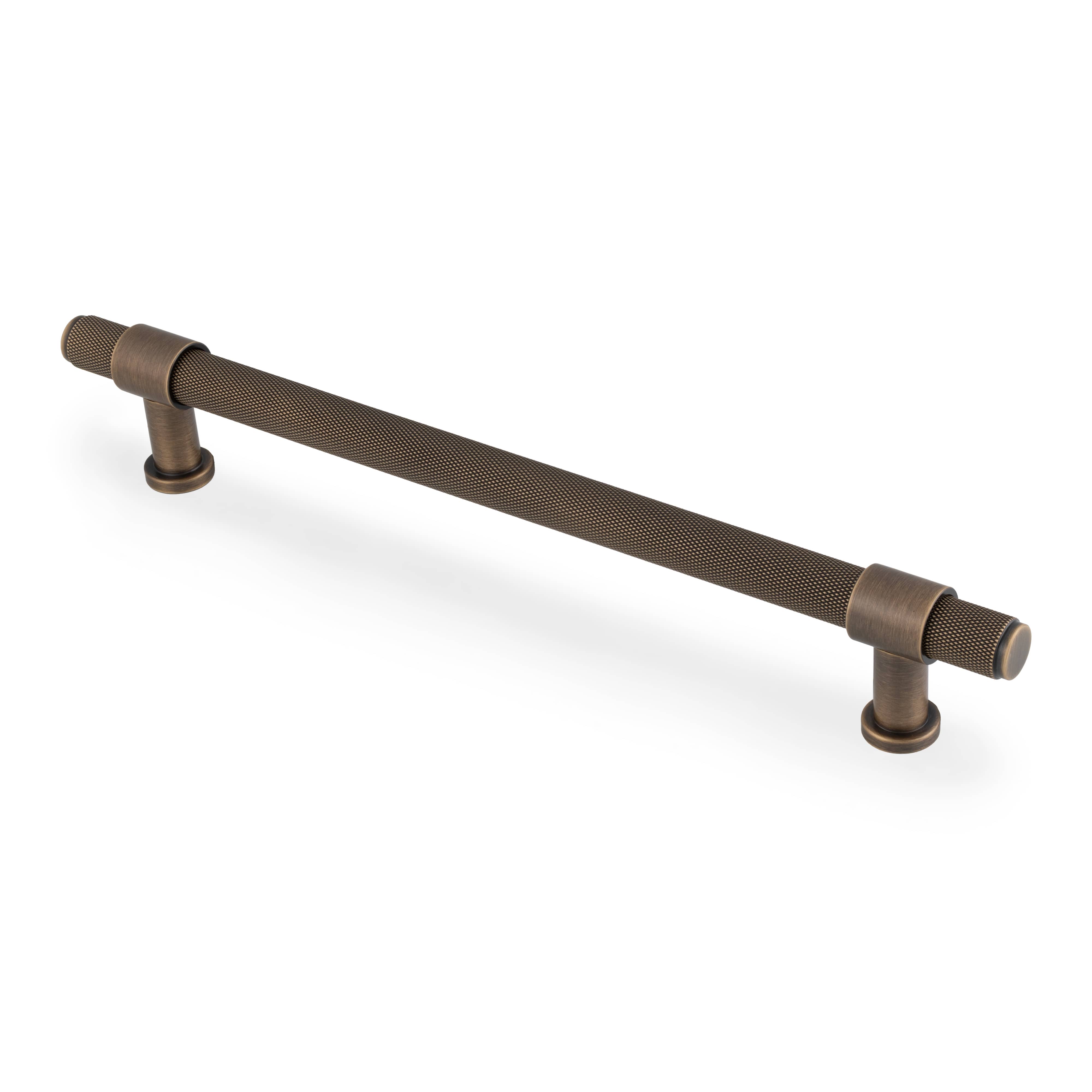 Kingston Cross | Greb i Antik Messing L 284 mm (C/C 224 mm) Alexander and Wilks AW839-224-AB FINICC