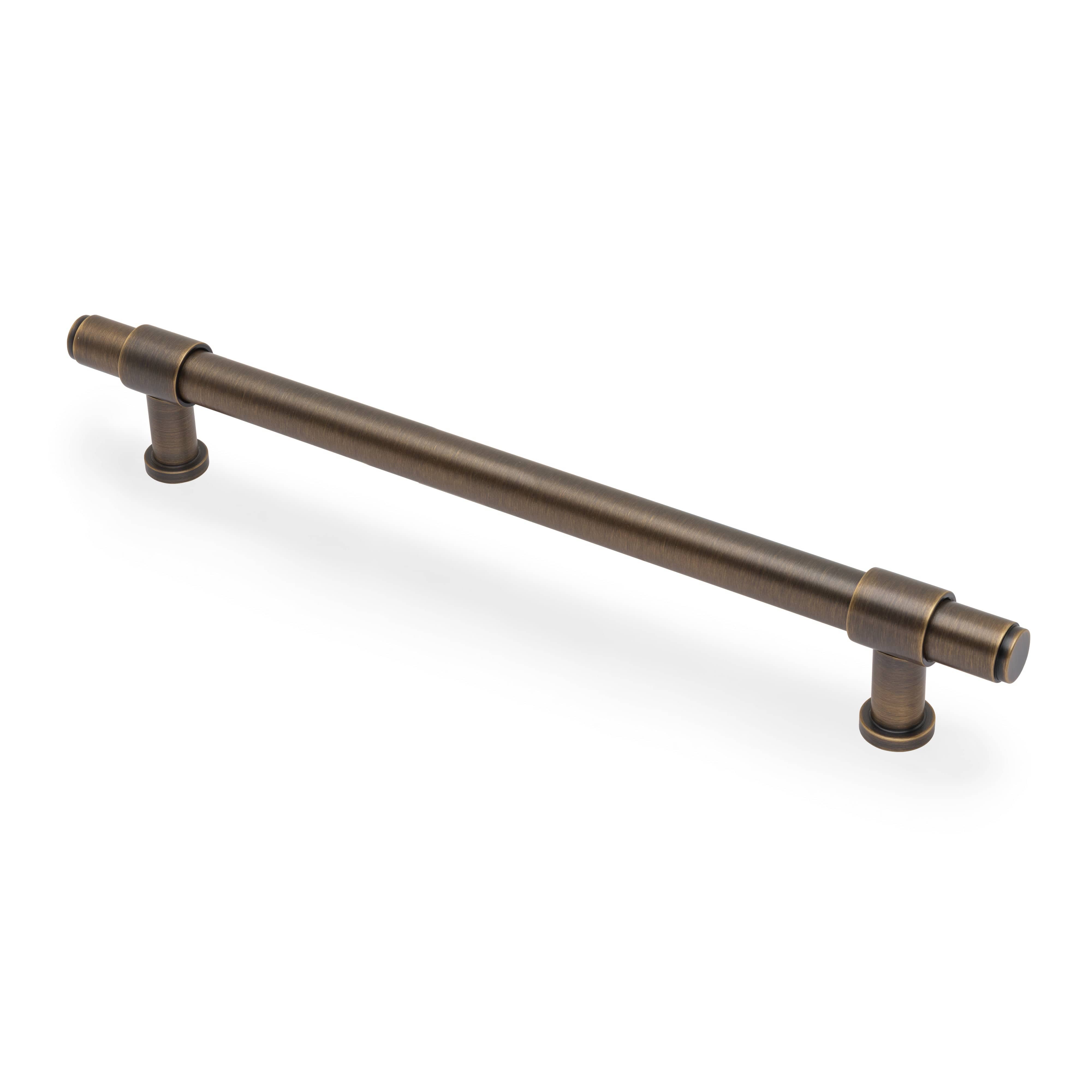Kingston Plain | Greb i Antik Messing med Lak L 284 mm (C/C 224 mm) Alexander & Wilks AW839P-224-AB FINICC