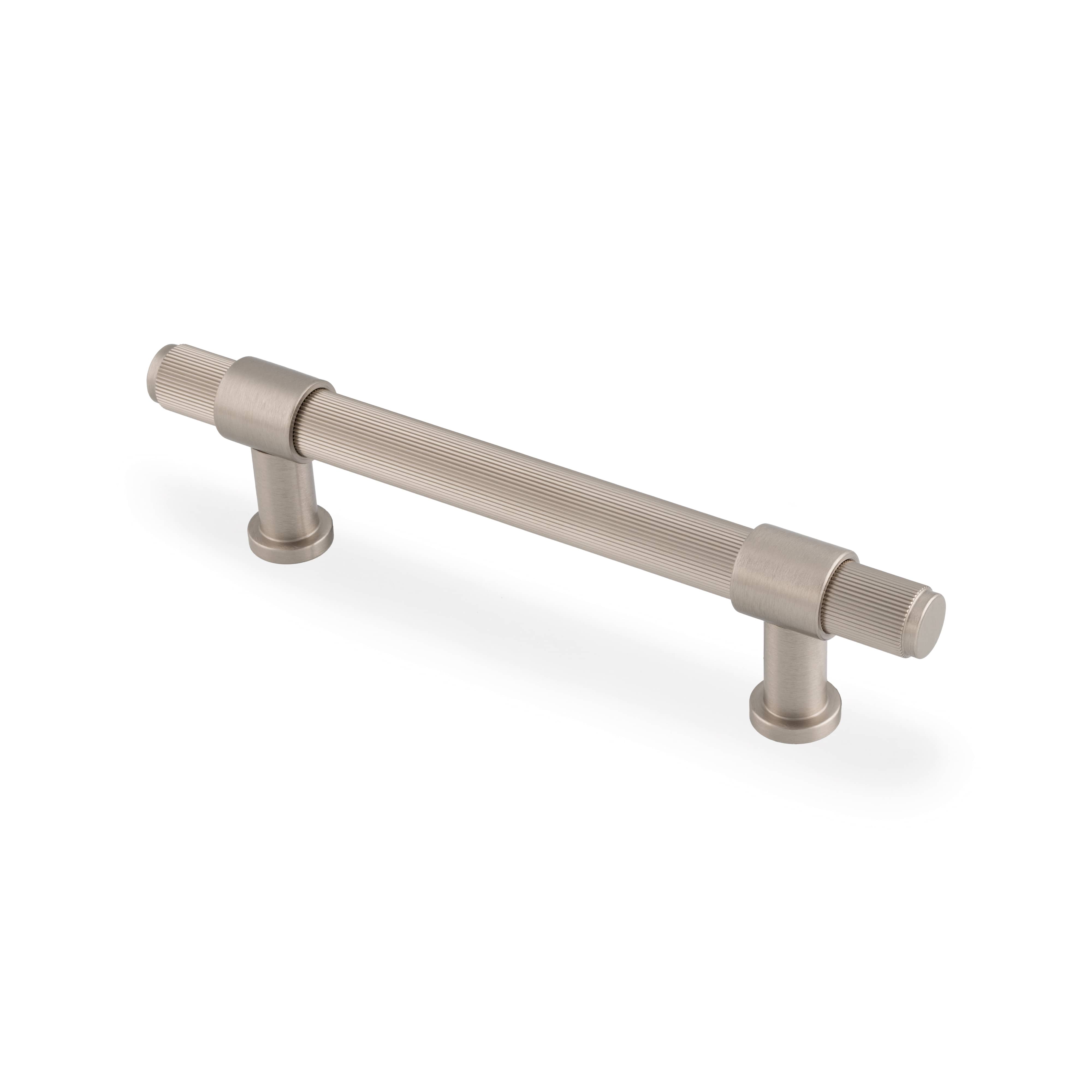 Kingston Reeded | Greb i Rustfri Stål finish L 188 mm (C/C 128 mm) Alexander and Wilks AW839R-128-SNPVD FINICC