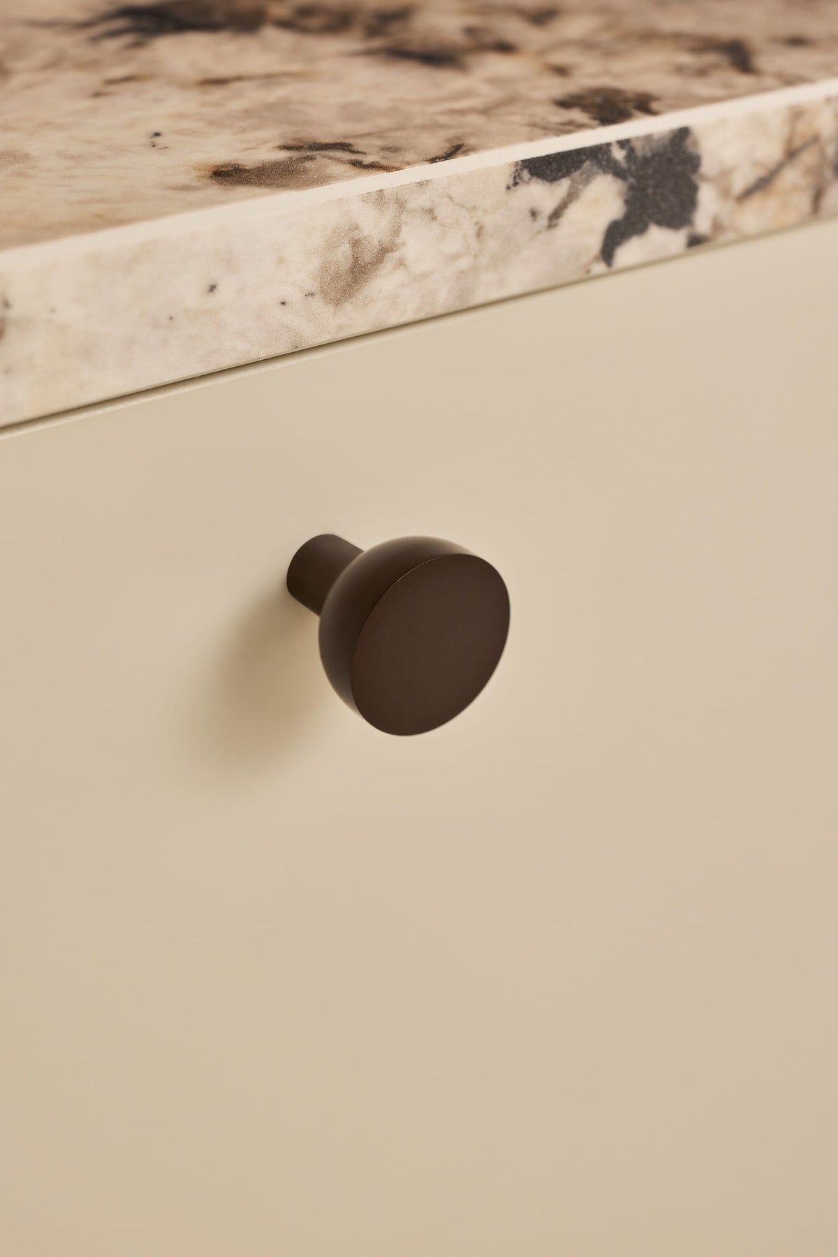 Copenhagen | Knop i Bruneret Messing med Lak Ø 25 mm x D 25 mm Beslag Design BD-304428-11 FINICC