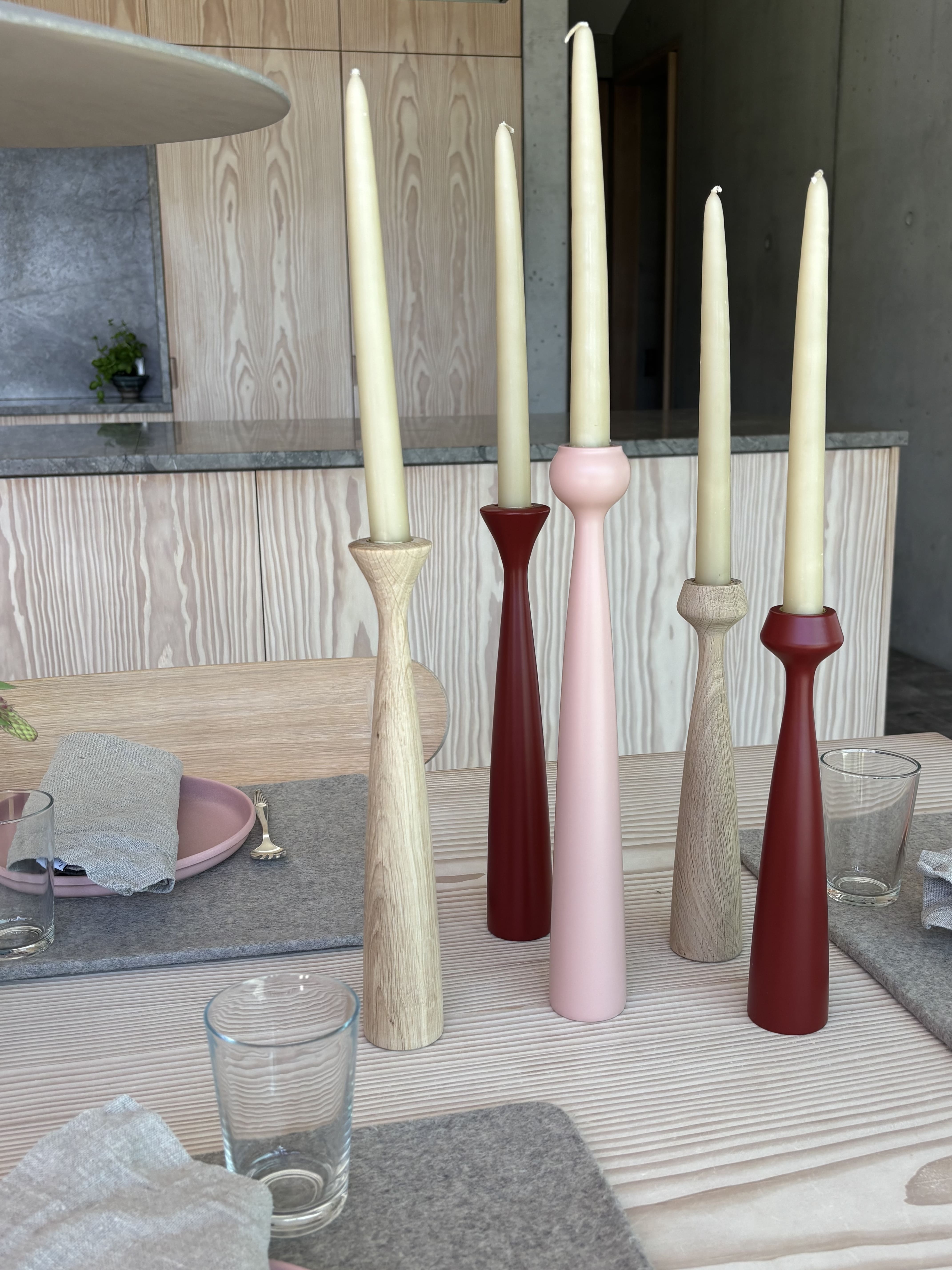 Lily | Lysestage i Burgundy Applicata APP-L49 FINICC