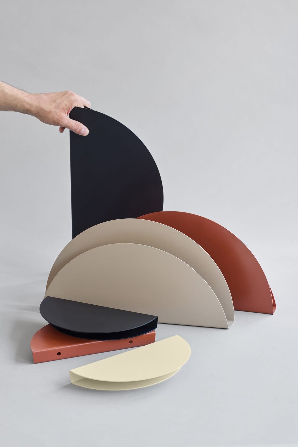 Half Moon Shelf | Hylde i Terracotta Moebe FINICC