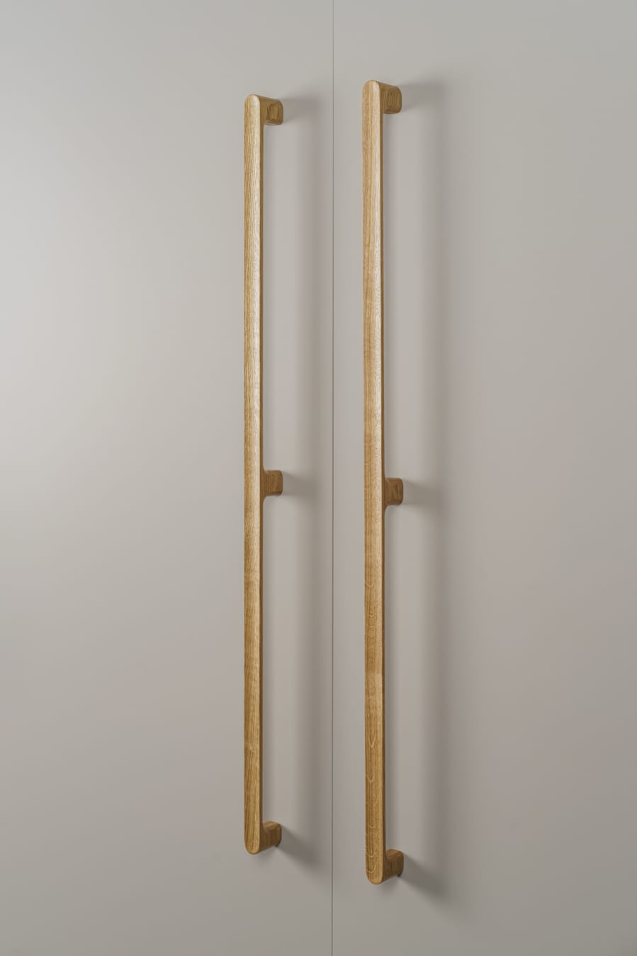 Luv Wood Big | Pull Bar i Lakeret Eg - En sidet montering Viefe FINICC