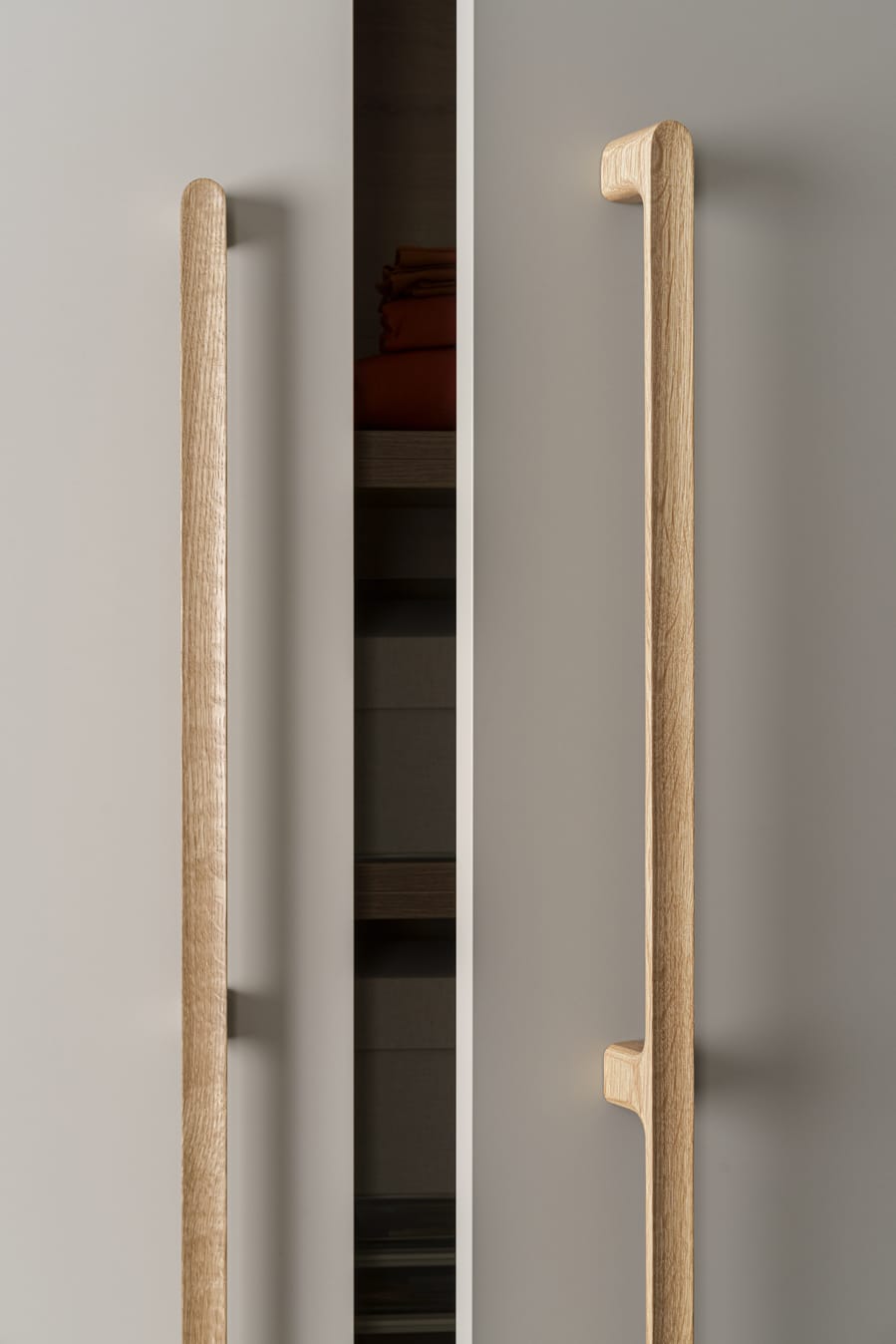 Luv Wood Big | Pull Bar i Lakeret Eg - En sidet montering Viefe FINICC