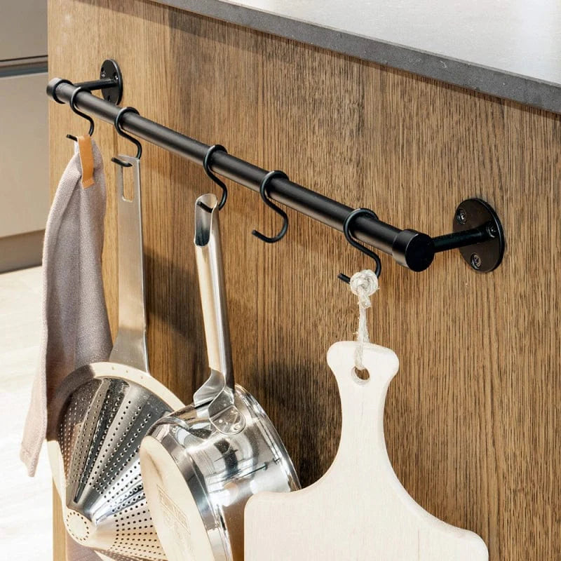 Aveny | Køkkenstang i Mat Sort - inkl. 6 kroge - 640 mm L 640 mm x D 70 mm Beslag Design 948002-41 FINICC