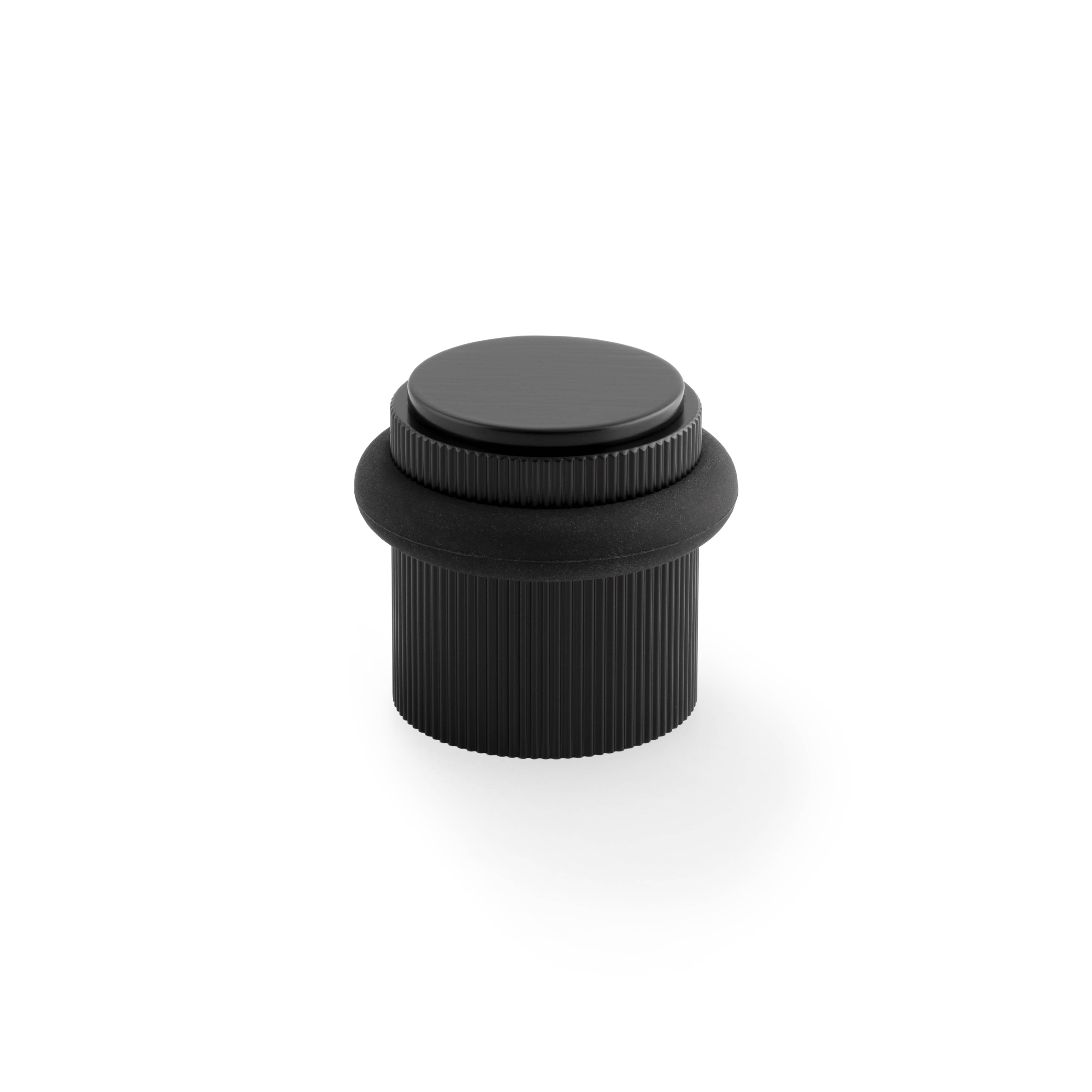 Brunel Floor Reeded | Dørstopper i Mat Sort Ø 35 mm x H 38,5 mm Alexander & Wilks AW639RBL FINICC