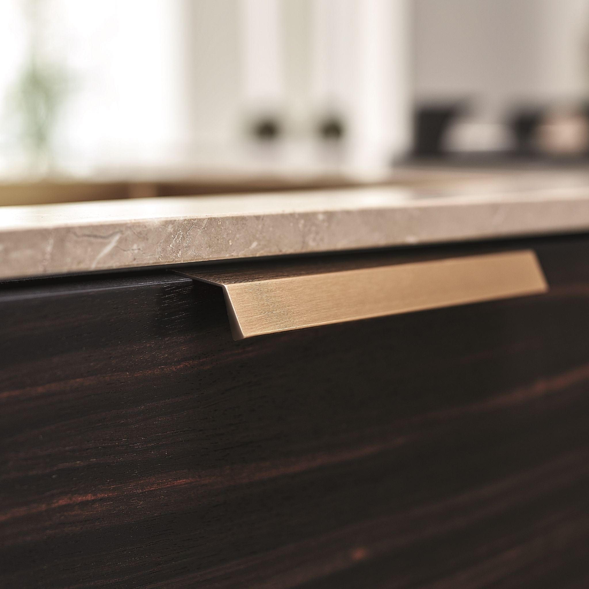 Bench | Handtag i Borstad Mässing Finish