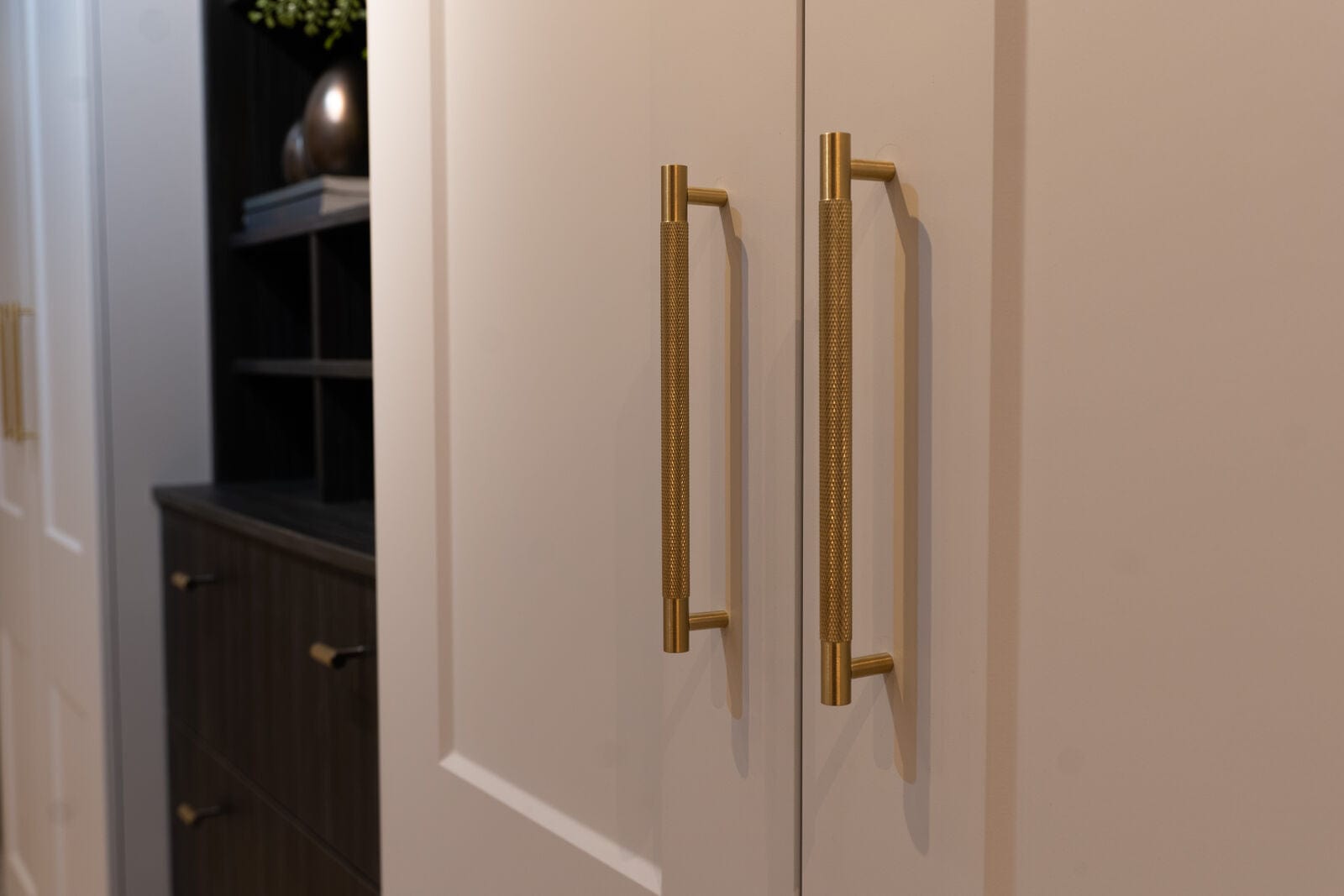 Brunel | Greb i Børstet Messing med Lak Alexander & Wilks FINICC