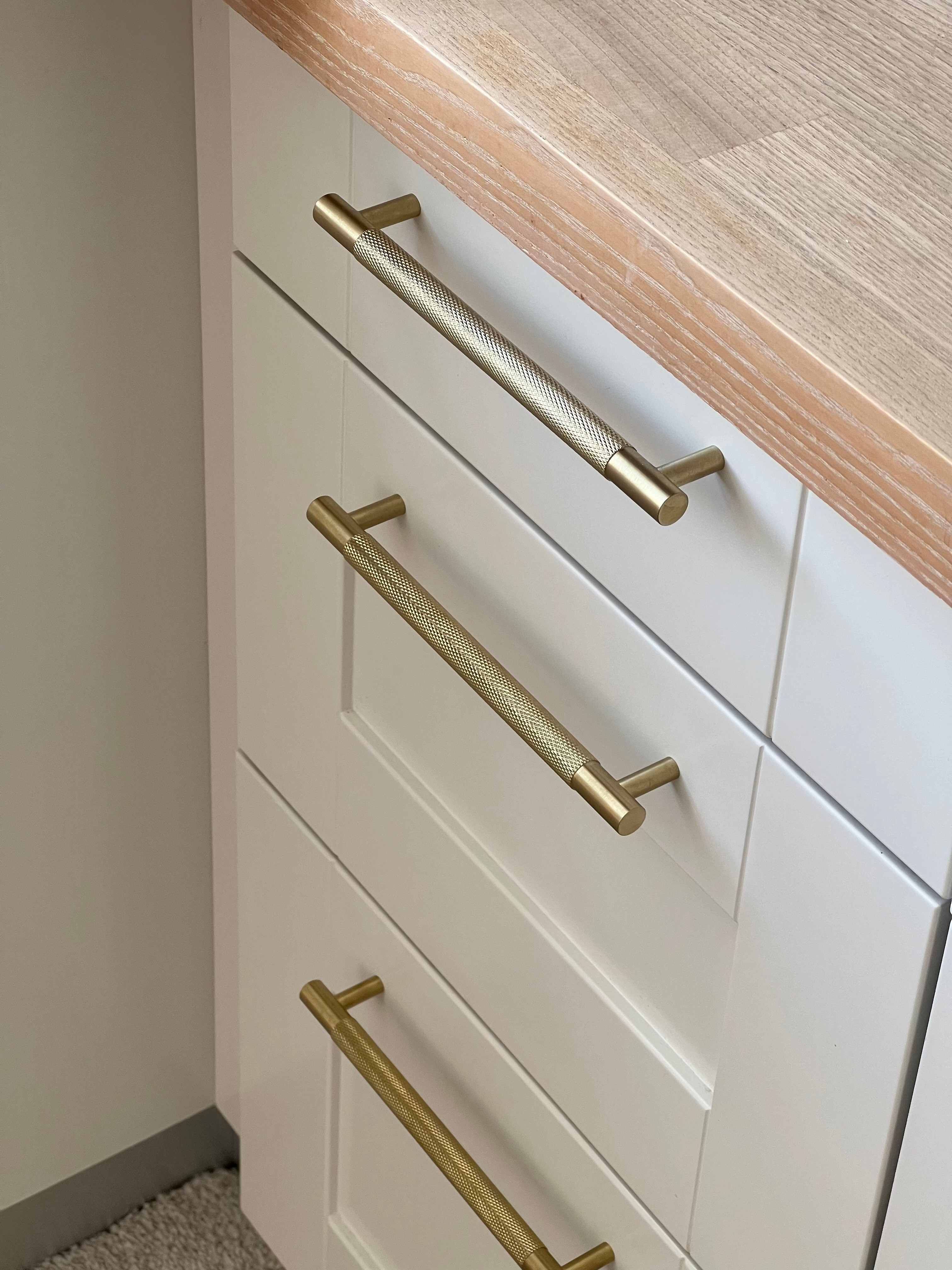 Brunel | Greb i Børstet Messing med Lak Alexander & Wilks FINICC