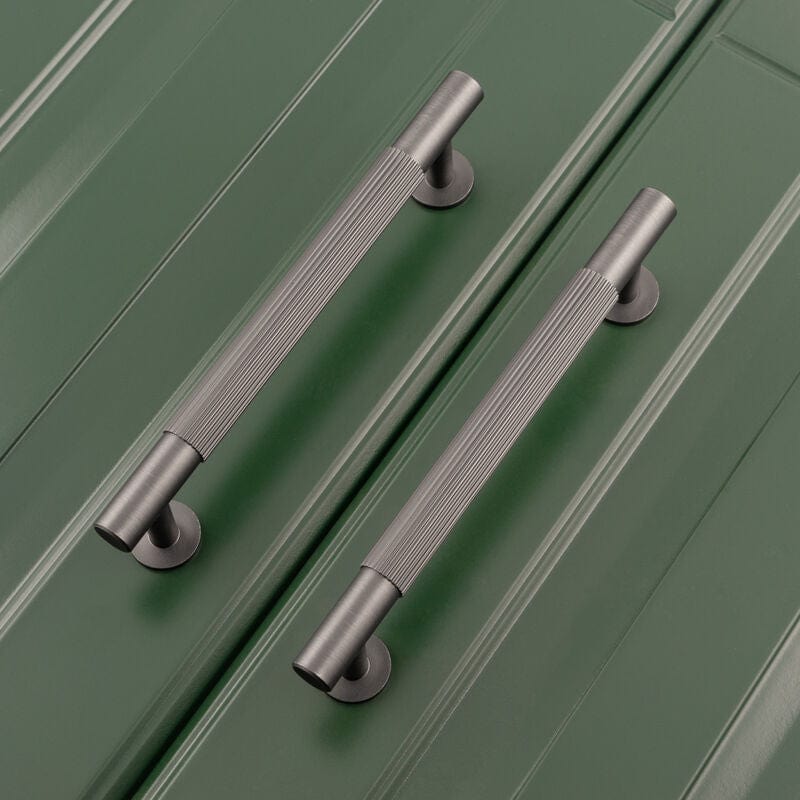 CB Lines | Greb i Antracit Carlisle Brass FINICC