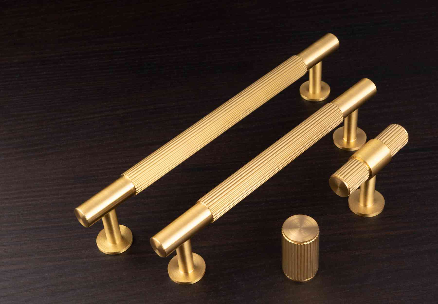 CB Lines | Greb i Børstet Messing uden Lak Carlisle Brass FINICC