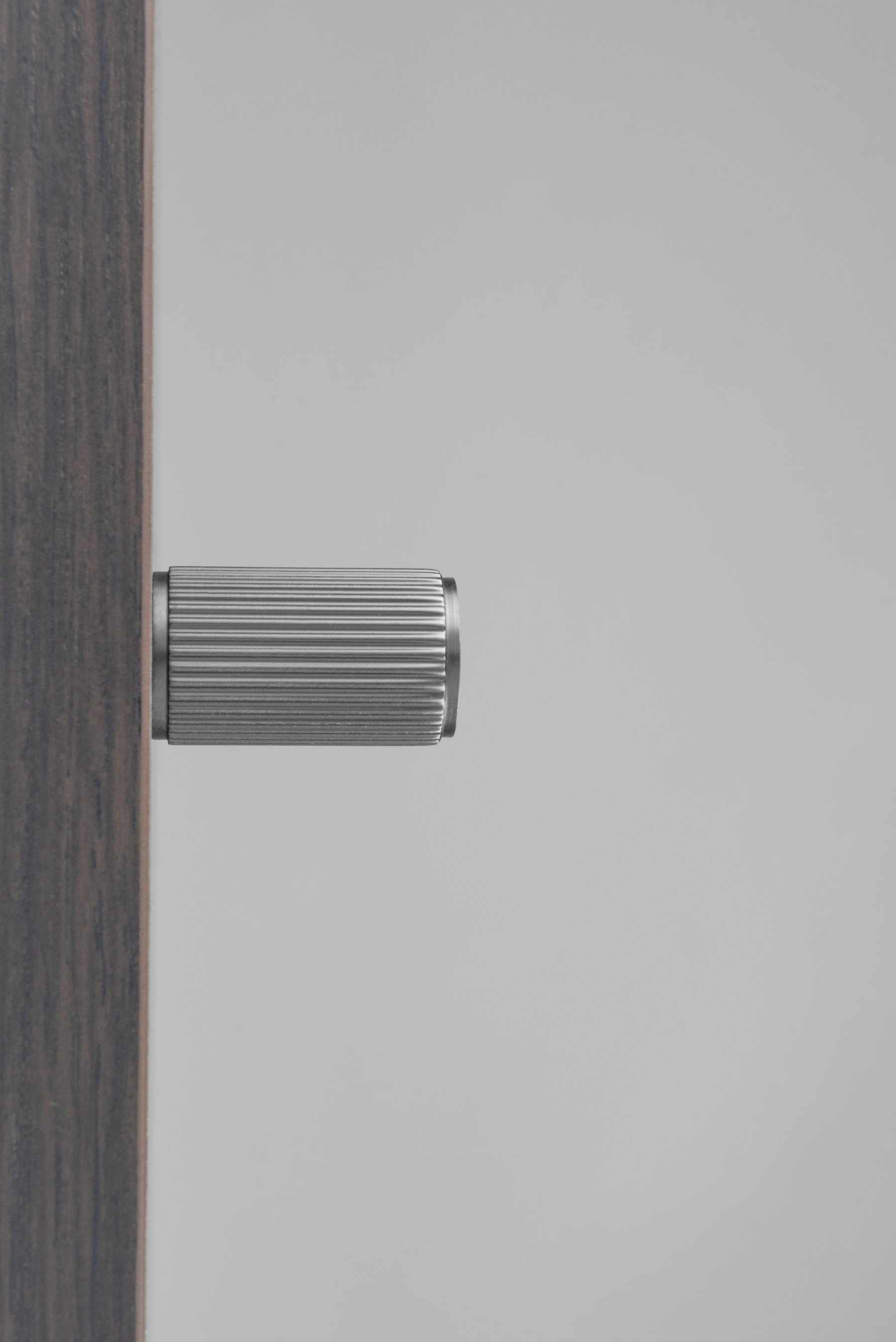 CB Lines | Knop i Børstet Rustfrit Stål Finish Ø 18 mm x D 30 mm Carlisle Brass FTD712SN FINICC