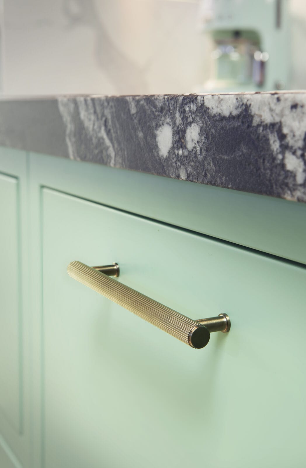 Crispin Reeded | Handtag i Antik Mässing - med lack