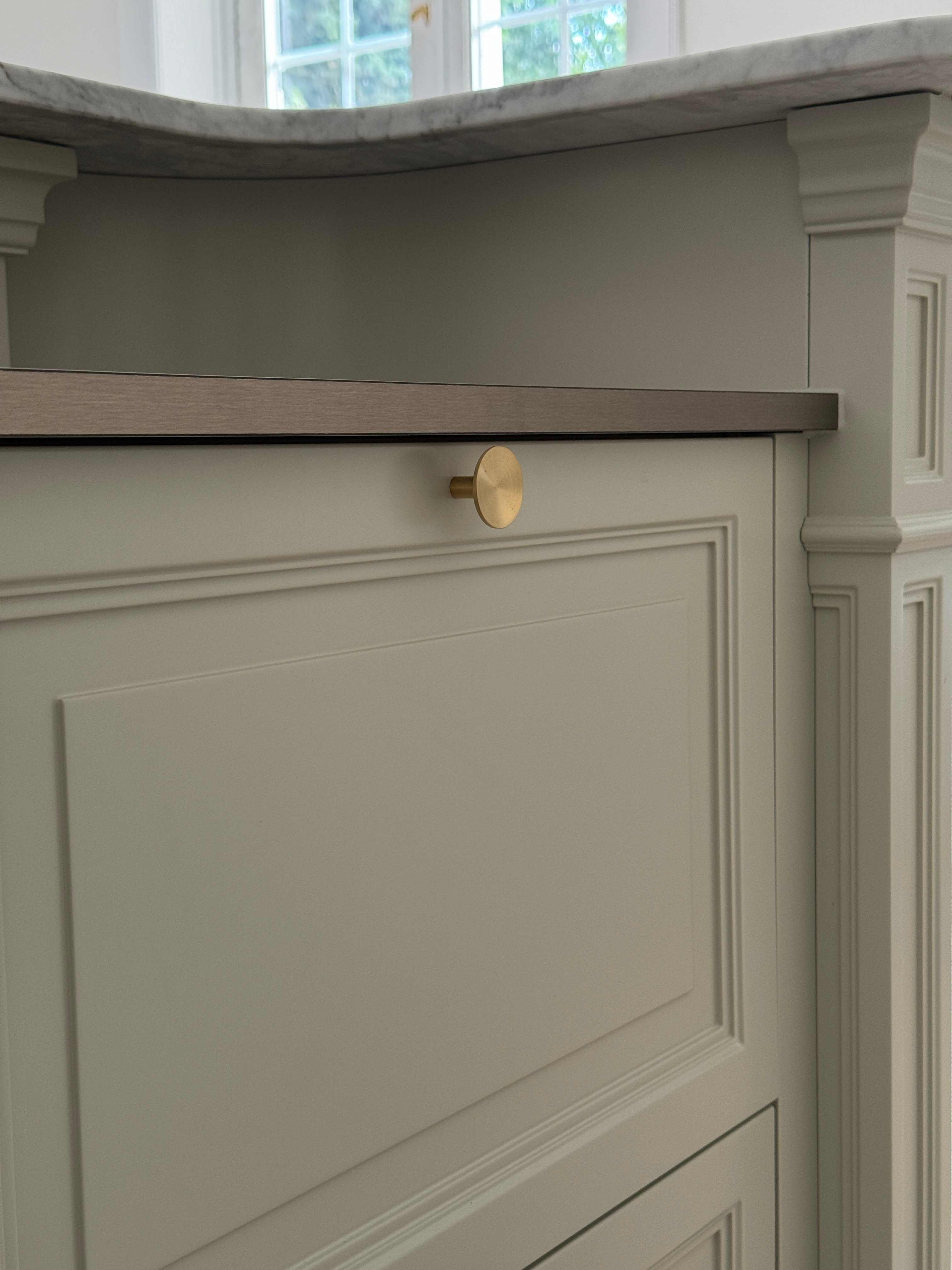 Deep | Knop i Børstet Messing med Lak I-REFINE FINICC