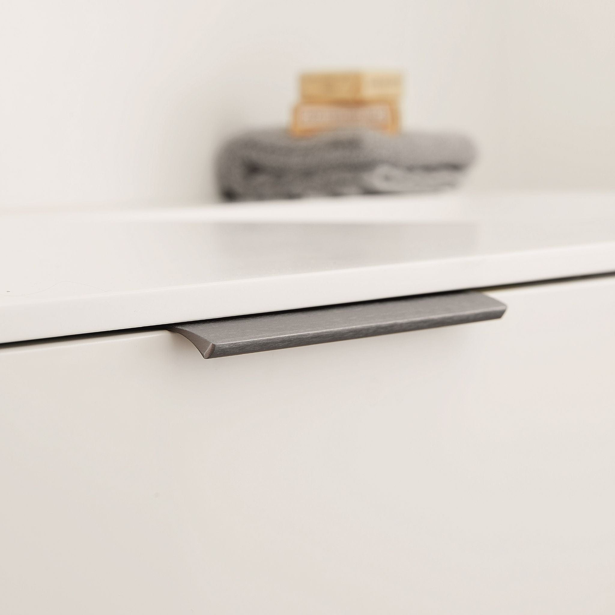 Edge Straight | Handtag i Borstad Antracit