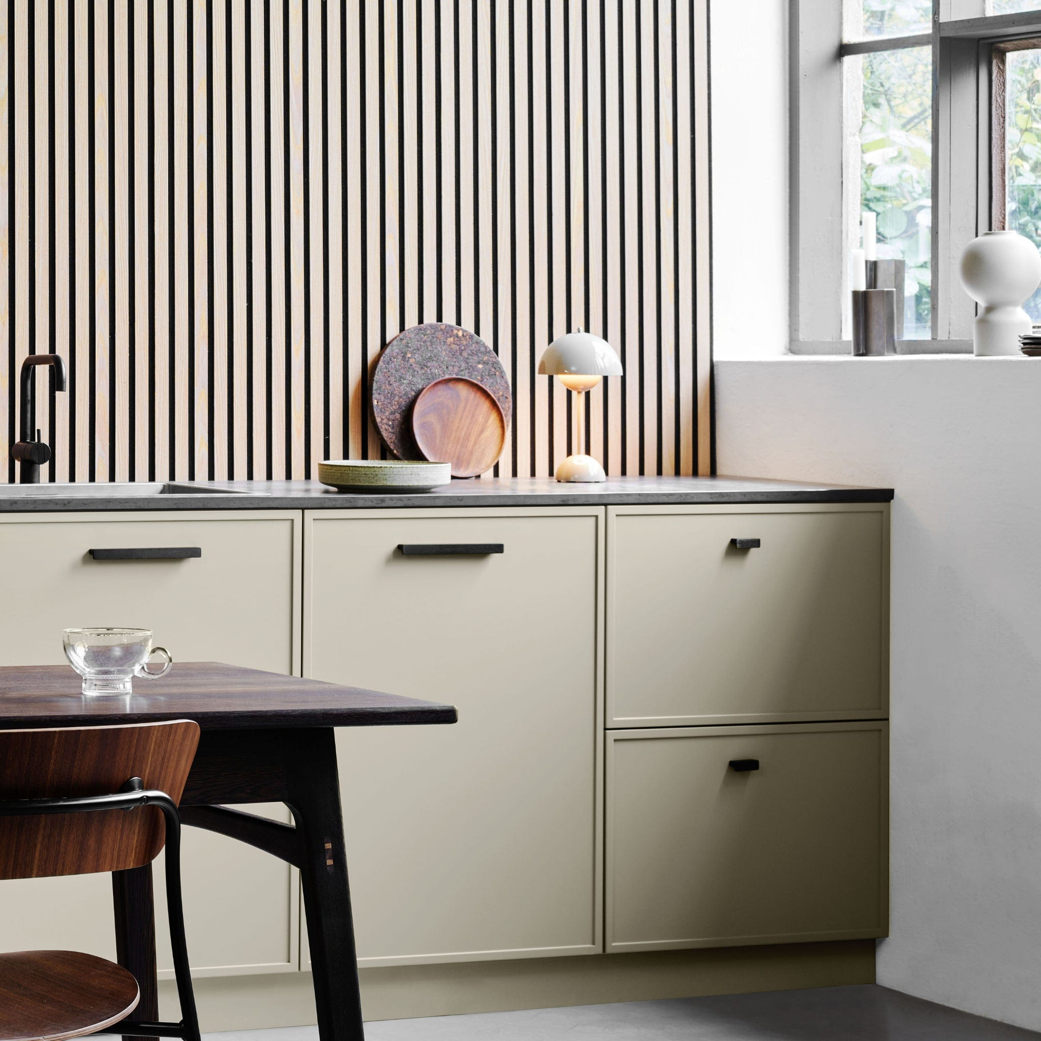 Elan | Greb i Mørkebrun Eg Furnipart FINICC