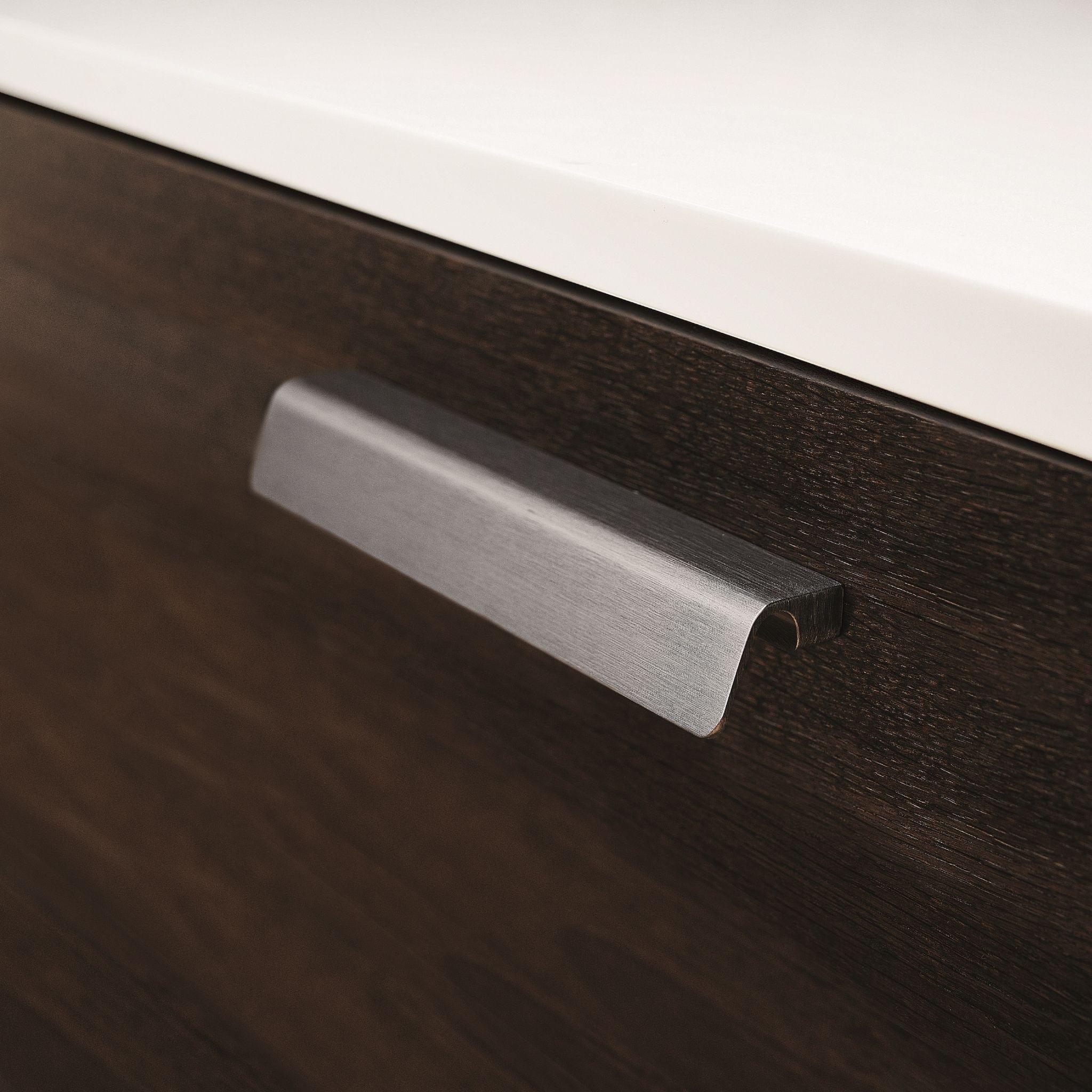 Fringe | Greb i Børstet Antracit L 170 mm (C/C: 160 mm) Furnipart FP-442220160-91 FINICC