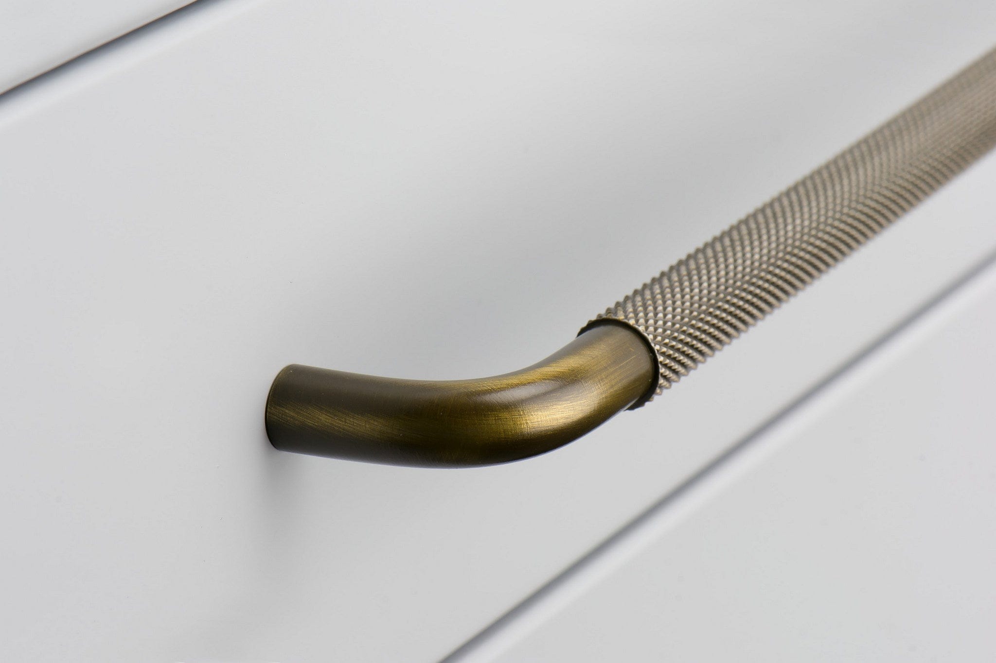 Helix Cross | Greb i Antik Bronze Beslag Design FINICC