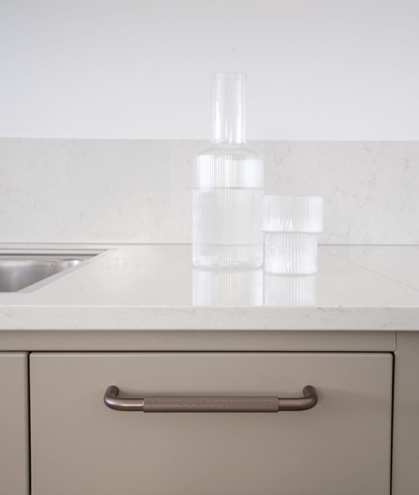 Helix Cross | Greb i Dark Bronze Beslag Design FINICC