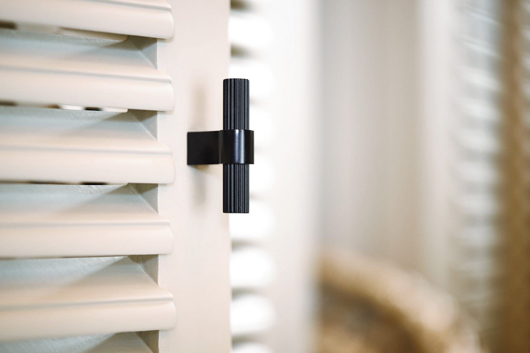 Helix T Stripe | Greb i Mat Sort L 60 mm x D 35 mm Beslag Design 309210-11 FINICC