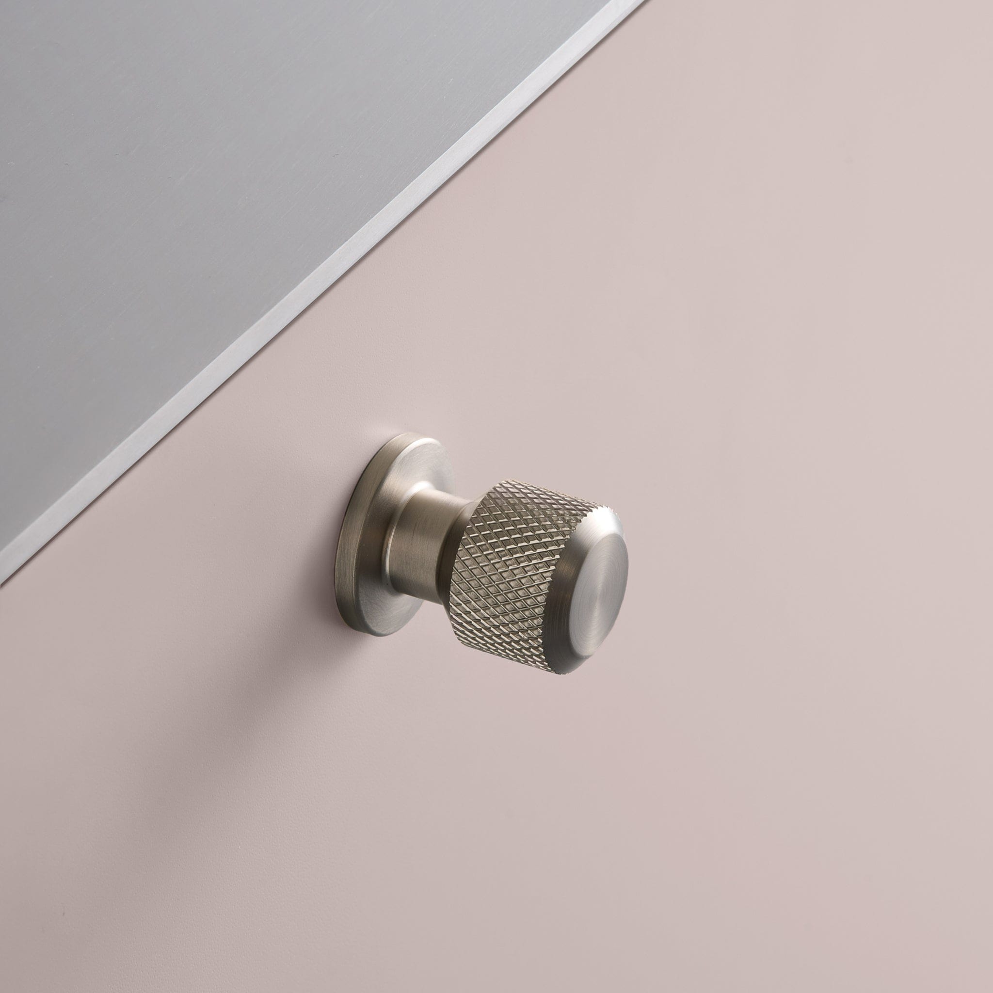 Manor Round | Knop i Rustfrit Stål Finish Ø 30 mm x D 35 mm Furnipart FP-549220025-66 FINICC