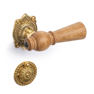 Østerbro | Dörrhandtag i Natur Ek / Mässing - 1670/1671 rosetter och nyckelskyltar