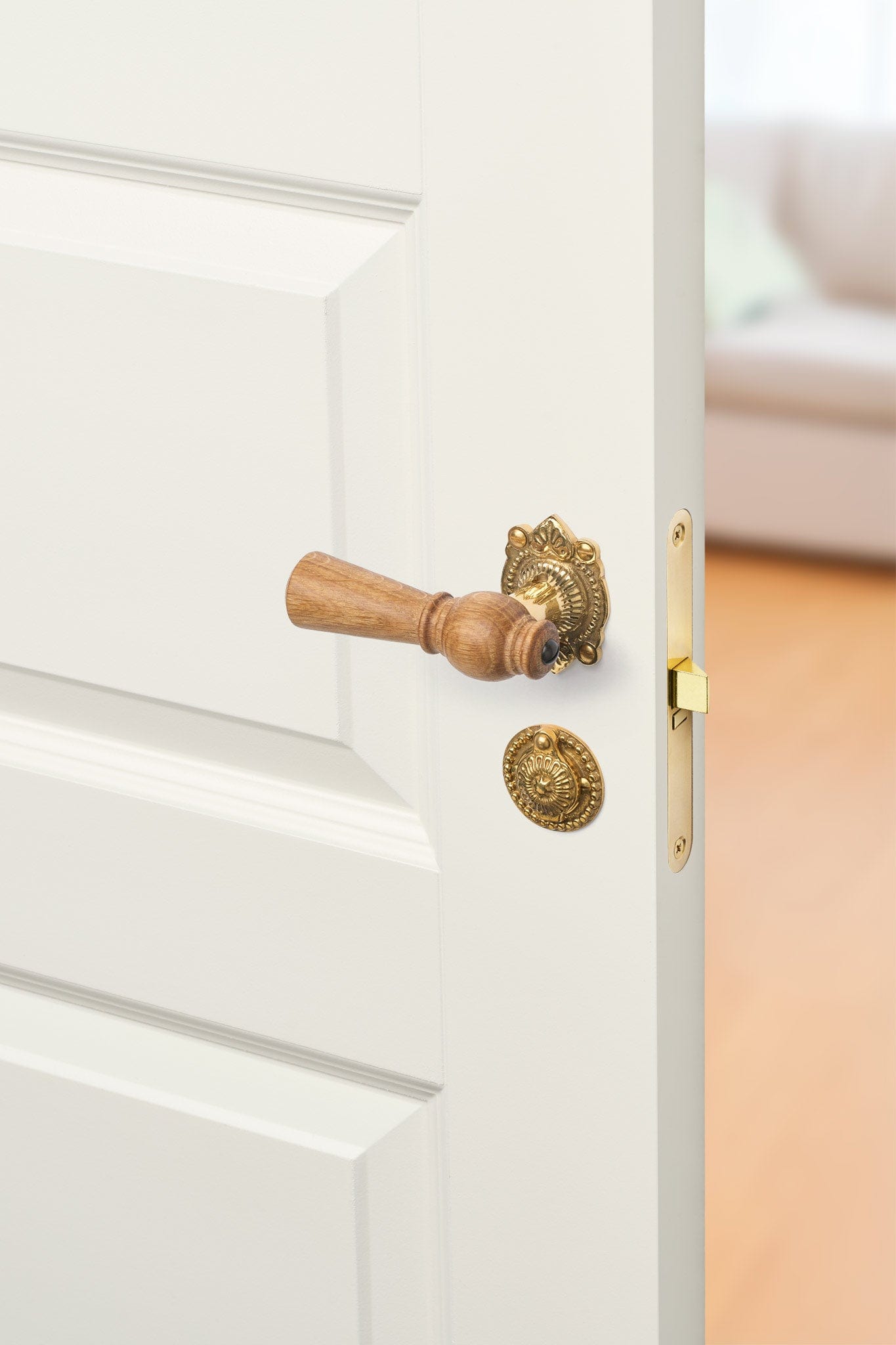 Østerbro | Dørhåndtag i Egetræ med almue rosetter og nøgleskilte i Blank Messing uden Lak L 111 mm (C/C 30 mm) Sibes ØB-EN-1670-MPU FINICC