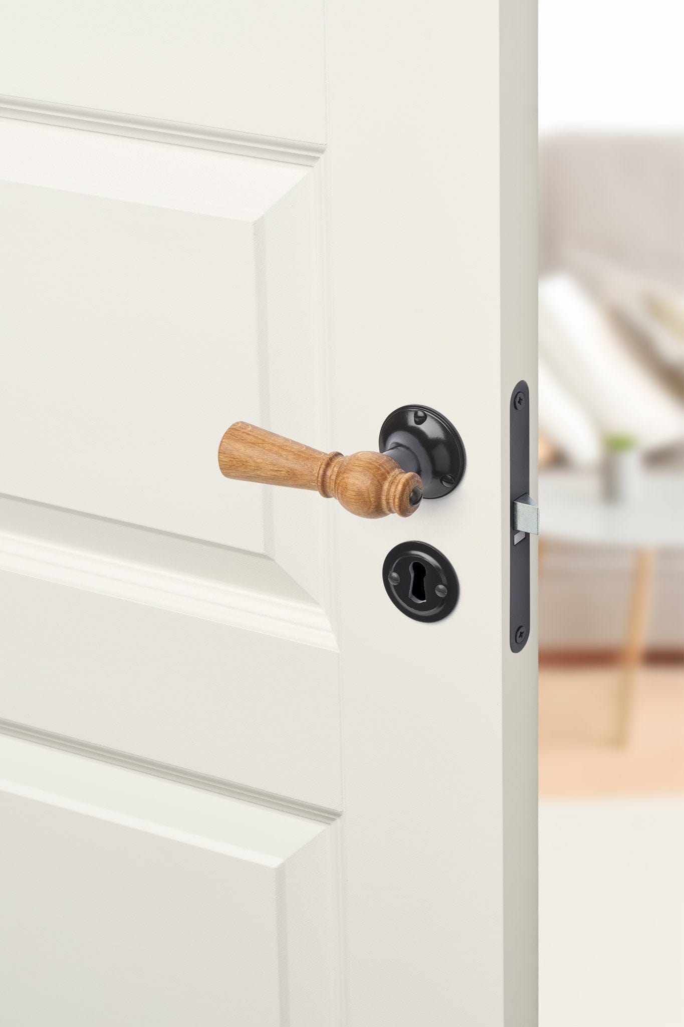 Østerbro | Dørhåndtag i Egetræ med klassiske rosetter og nøgleskilte i Sortlakeret Messing L 111 mm (C/C 30 mm) Sibes ØB-EN-1770-SO FINICC