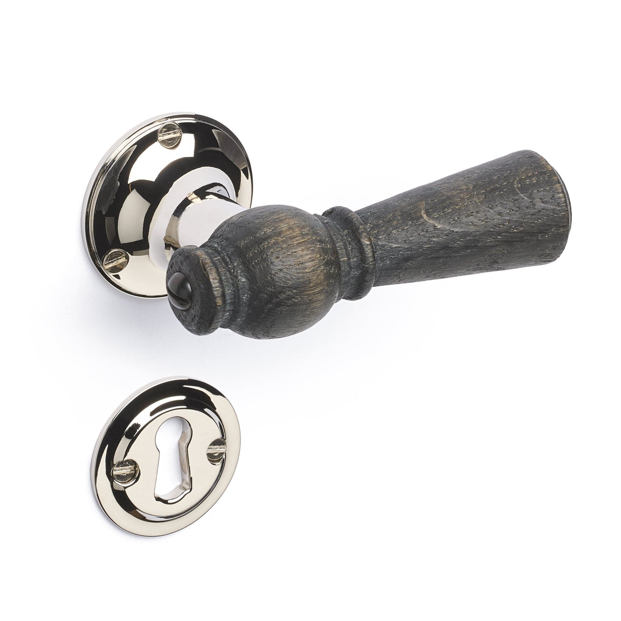 Østerbro | Dørhåndtag i Røget Eg med klassiske rosetter og nøgleskilte i Blank Nikkel L 111 mm (C/C 30 mm) Sibes ØB-ER-1770-NI FINICC
