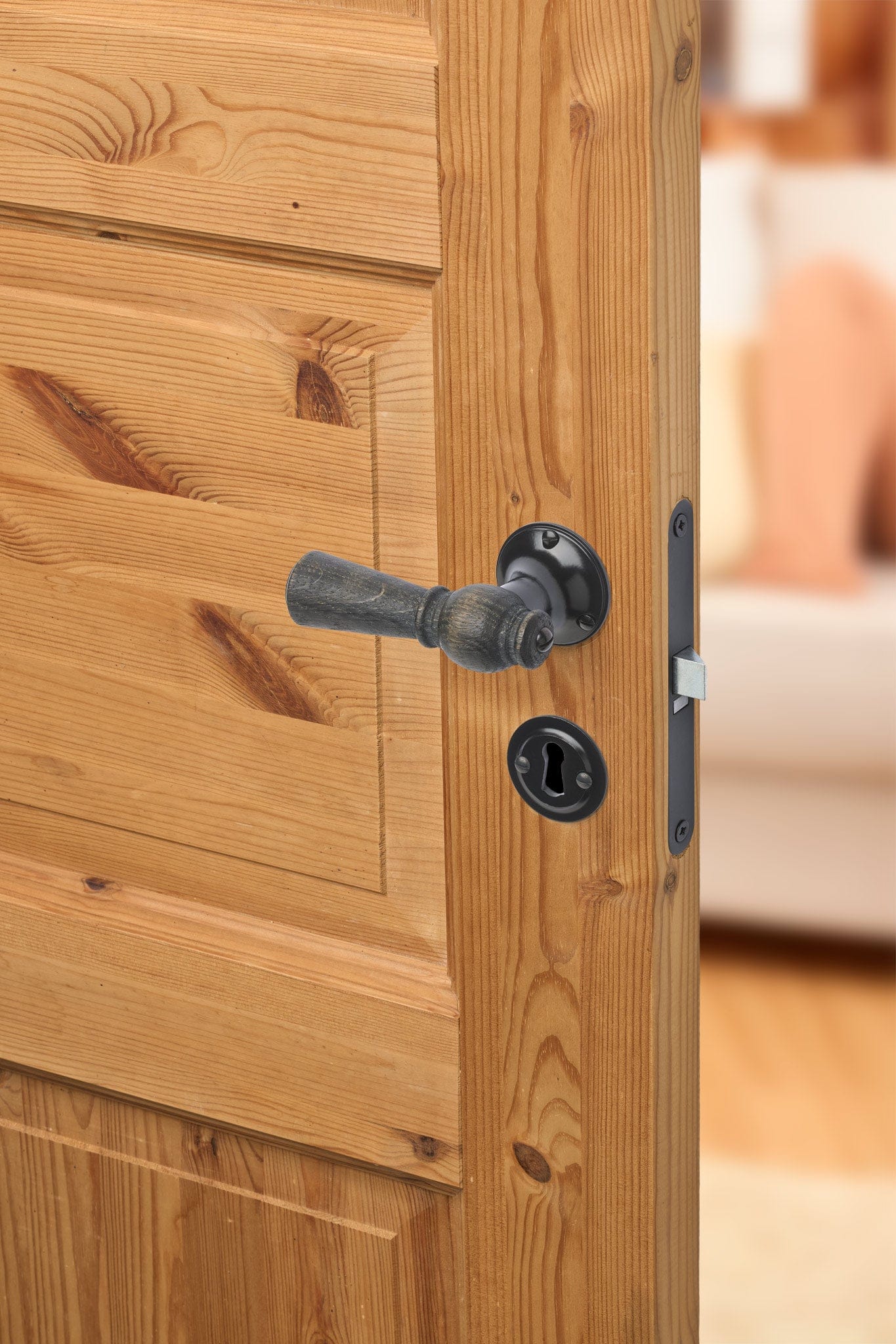 Østerbro | Dørhåndtag i Røget Eg med klassiske rosetter og nøgleskilte i Sortlakeret Messing L 111 mm (C/C 30 mm) Sibes ØB-ER-1770-SO FINICC