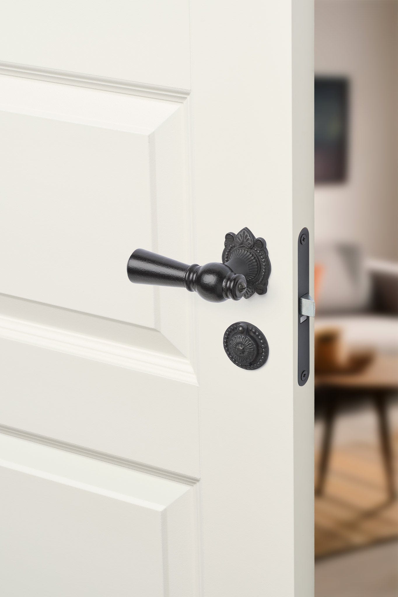 Østerbro | Dørhåndtag i Sortlakeret træ med almue rosetter og nøgleskilte i Sort Oxideret Messing L 111 mm (C/C 30 mm) Sibes ØB-SO-1670-OX FINICC