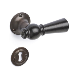 Østerbro | Dörrhandtag i Svart / Brunerad - 1770/1771 rosetter och nyckelskyltar