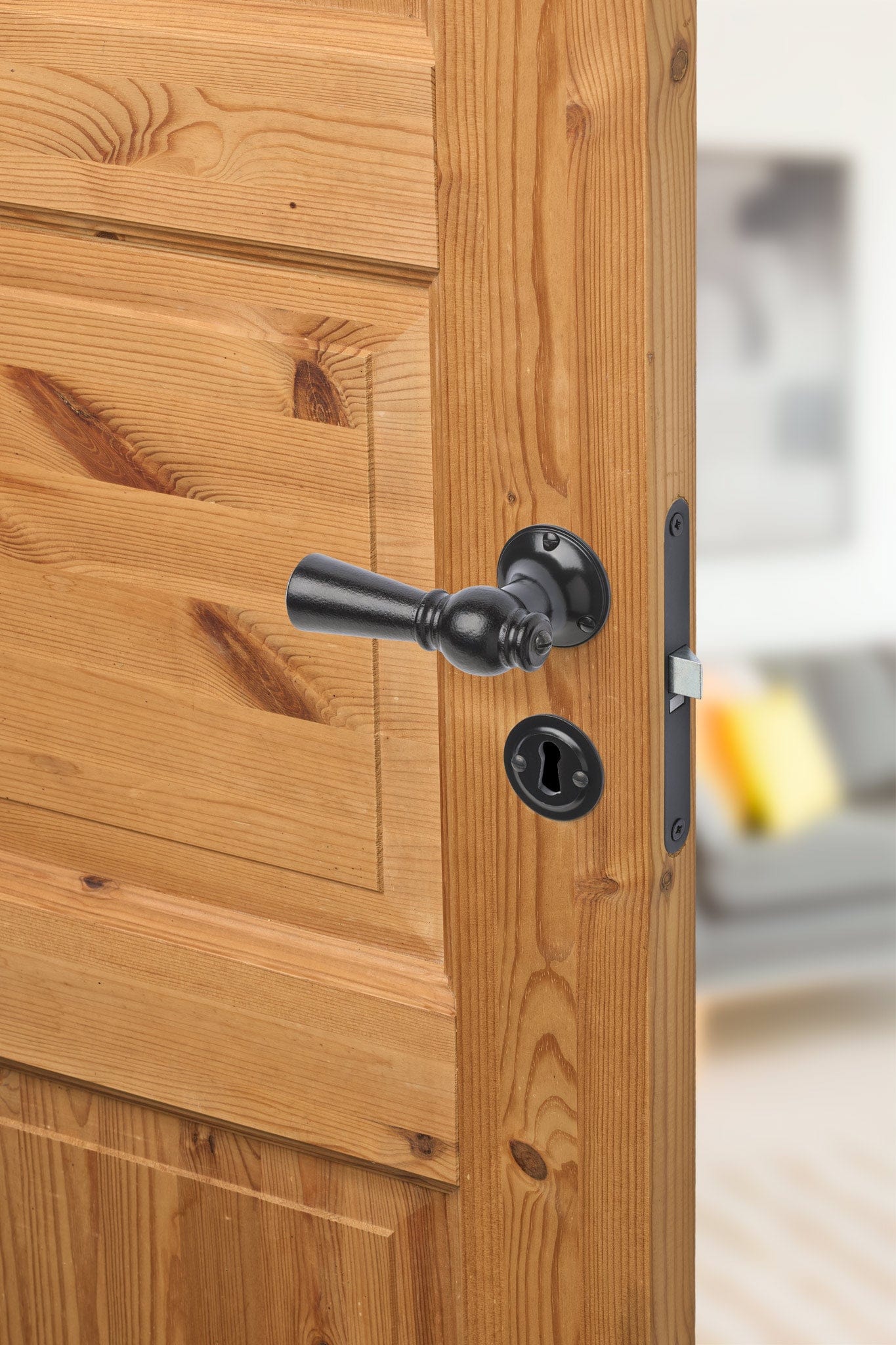 Østerbro | Dørhåndtag i Sortlakeret træ med klassiske rosetter og nøgleskilte i Sortlakeret Messing L 111 mm (C/C 30 mm) Sibes ØB-SO-1770-SO FINICC