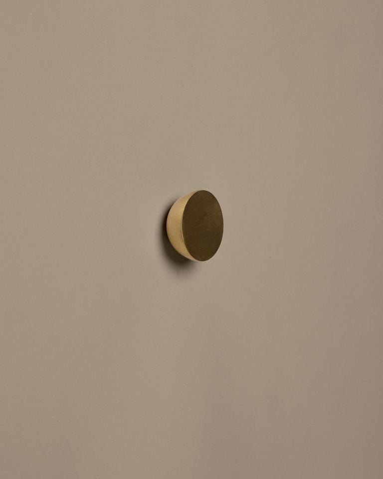 Pluto | Knivmagnet i Mässing utan lack