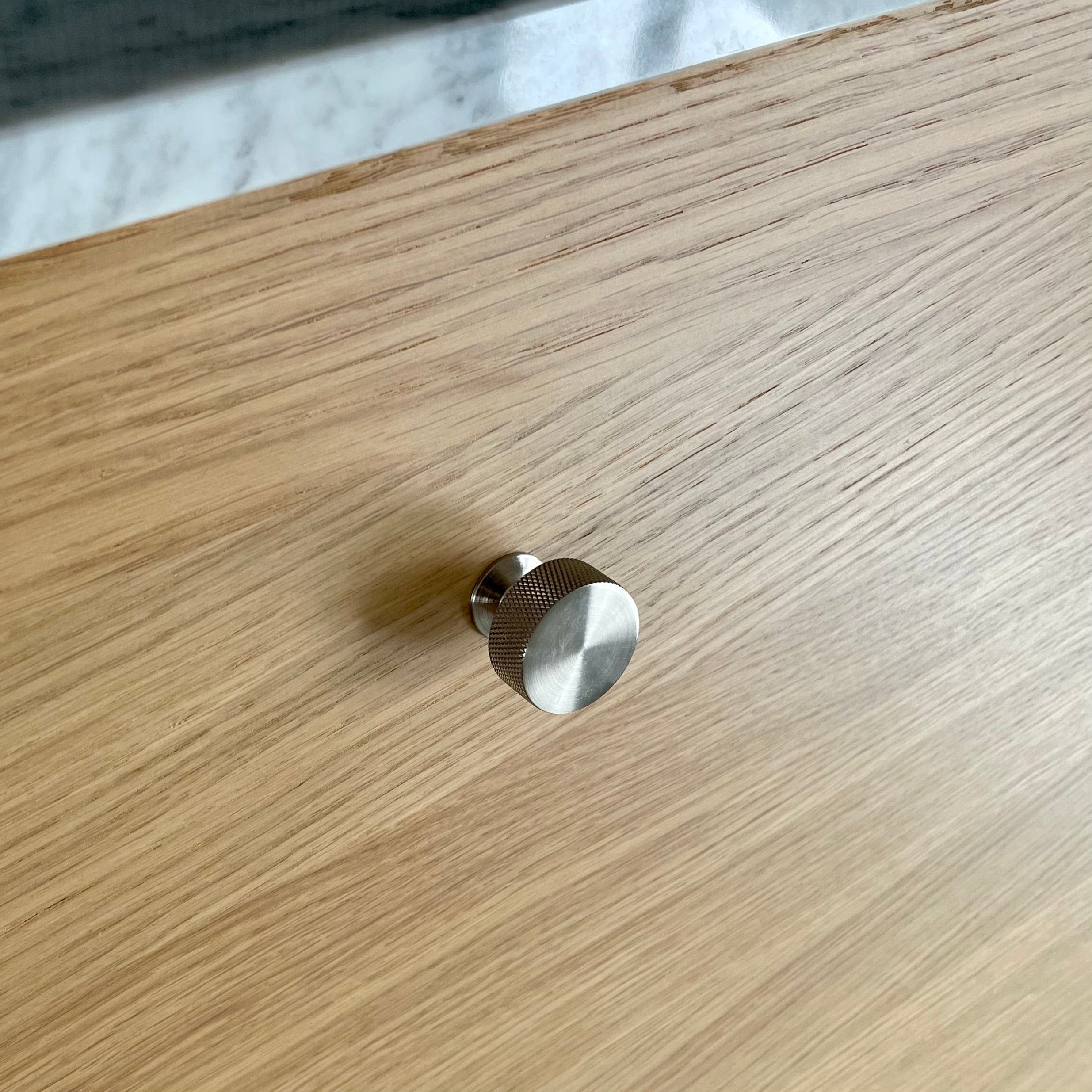 Polaris | Knop i Rustfrit Stål Finish Ø 29 mm x D 26 mm I-REFINE IR-250012 FINICC