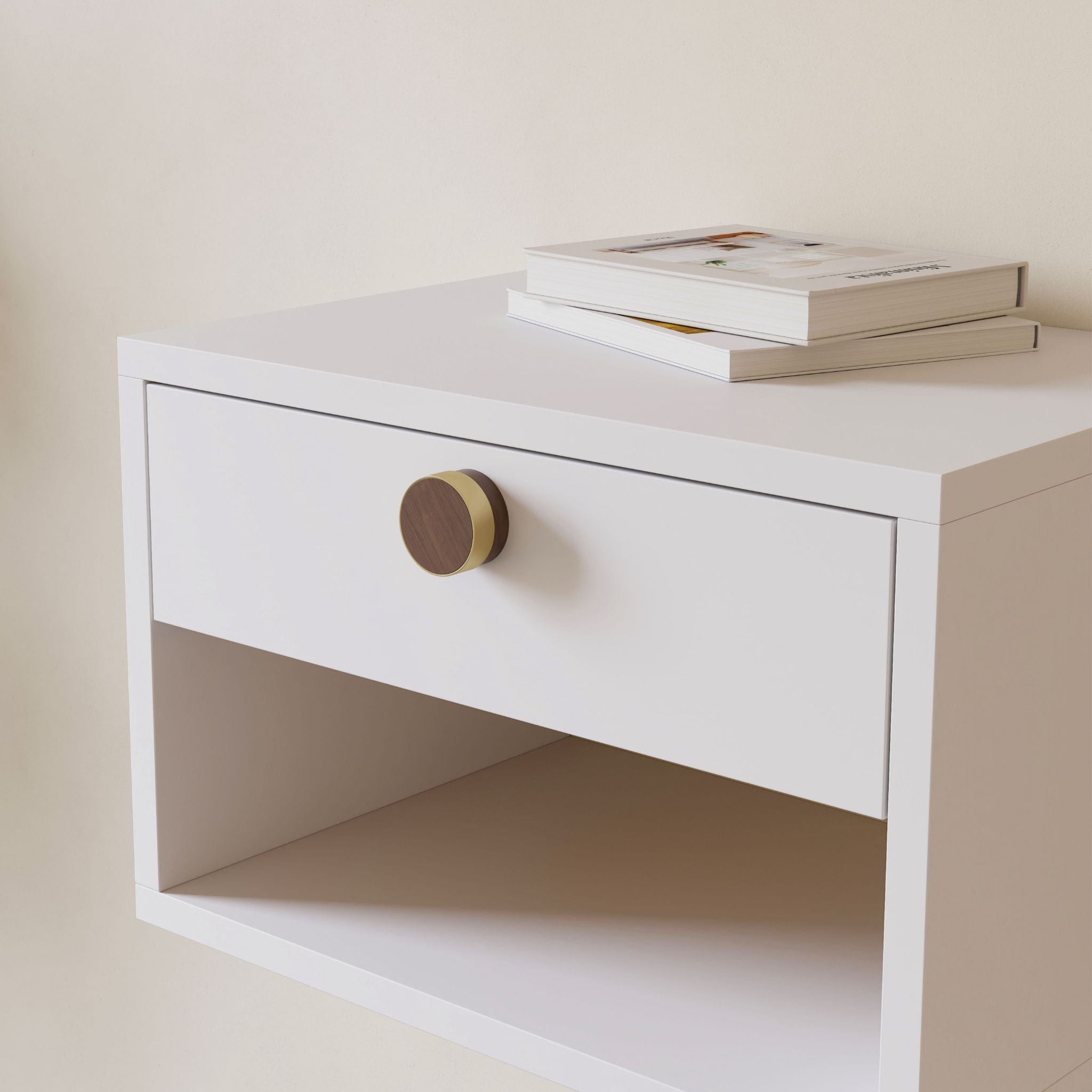 Radio | Knop i Lakeret Valnød/Rustfrit Stål Finish Vonsild FINICC