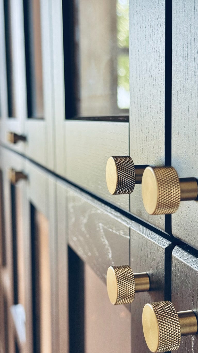 Rimini 20 | Knop i Mat Messing Finish Ø 20 mm x D 20 mm Theofils TF-309625 FINICC