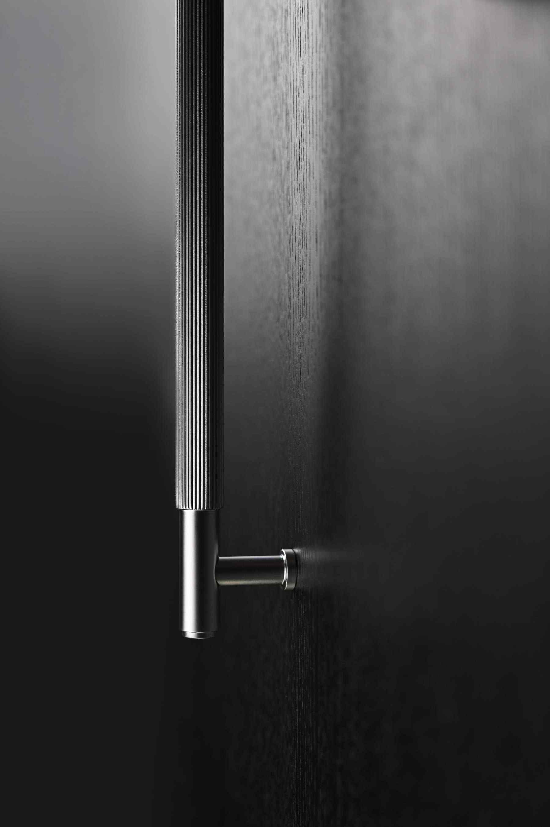 Salo Stripe | Greb i Rustfrit Stål Finish Theofils FINICC