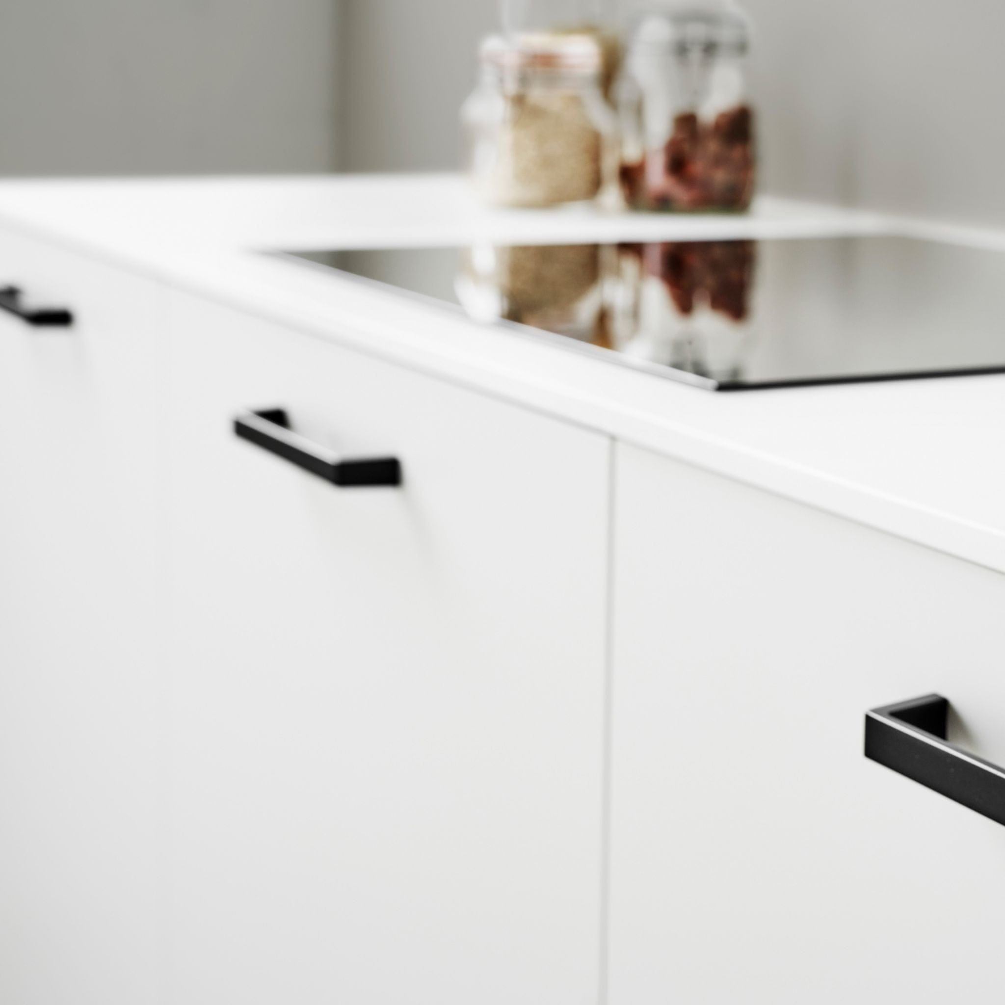 Seam | Greb i Sort Furnipart FINICC