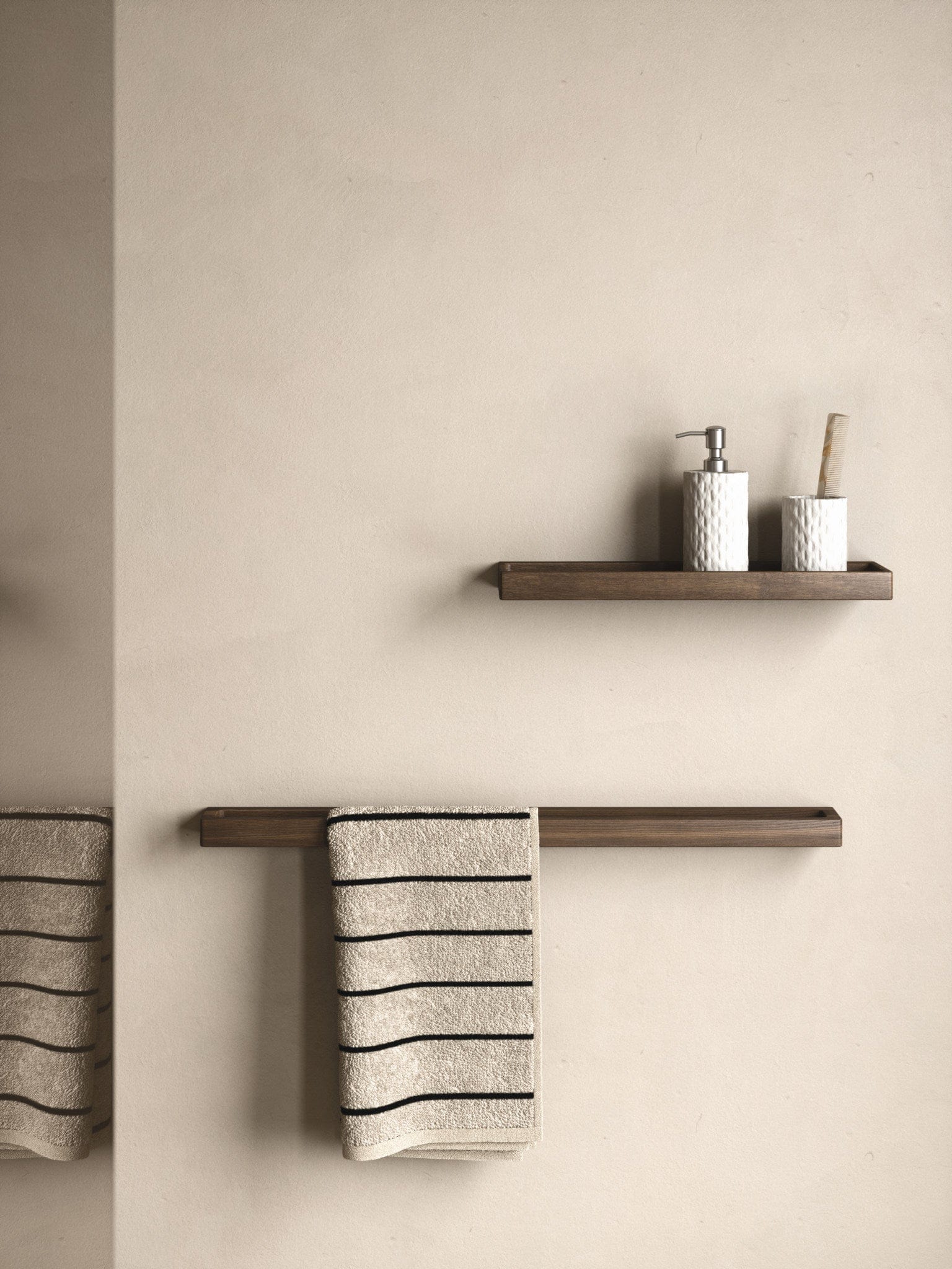 Shelf 10 | Hylla i Brun Ask