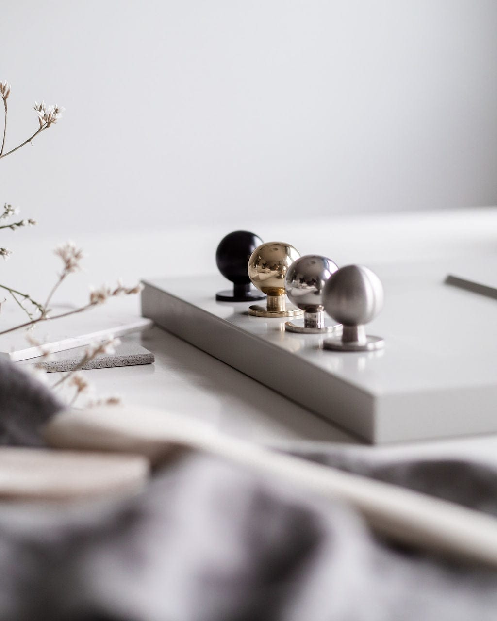 Solliden | Knop i Blank Messing med Lak Et Al FINICC