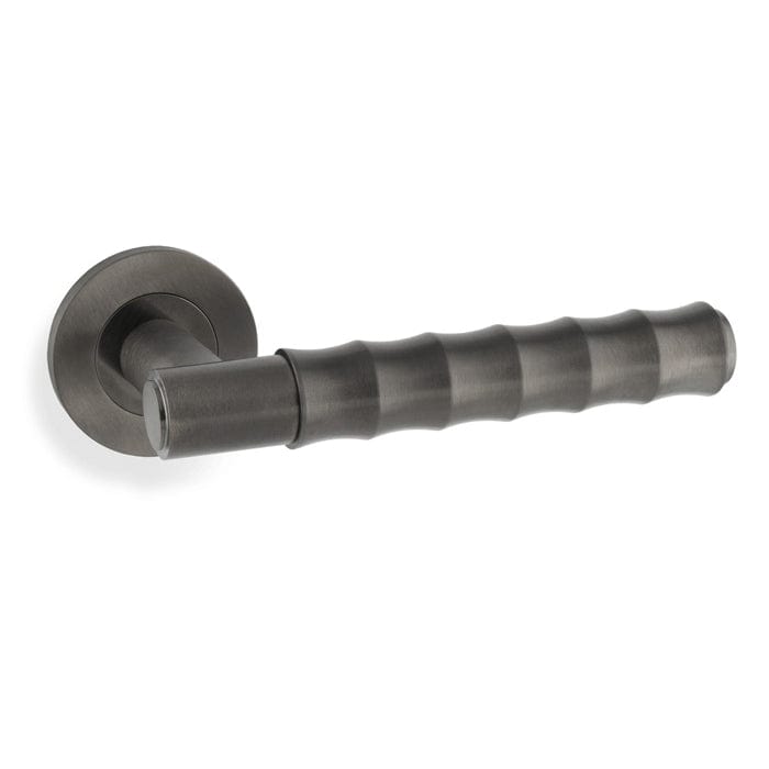Spitfire Bamboo | Dörrhandtag i Dark Bronze