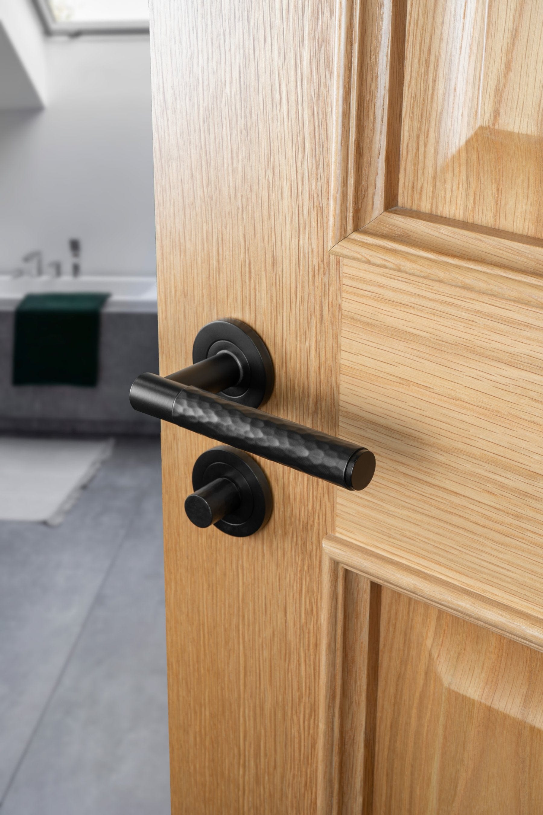 Spitfire Hammered | Dørhåndtag i Sort Alexander & Wilks AW223BL-SET FINICC