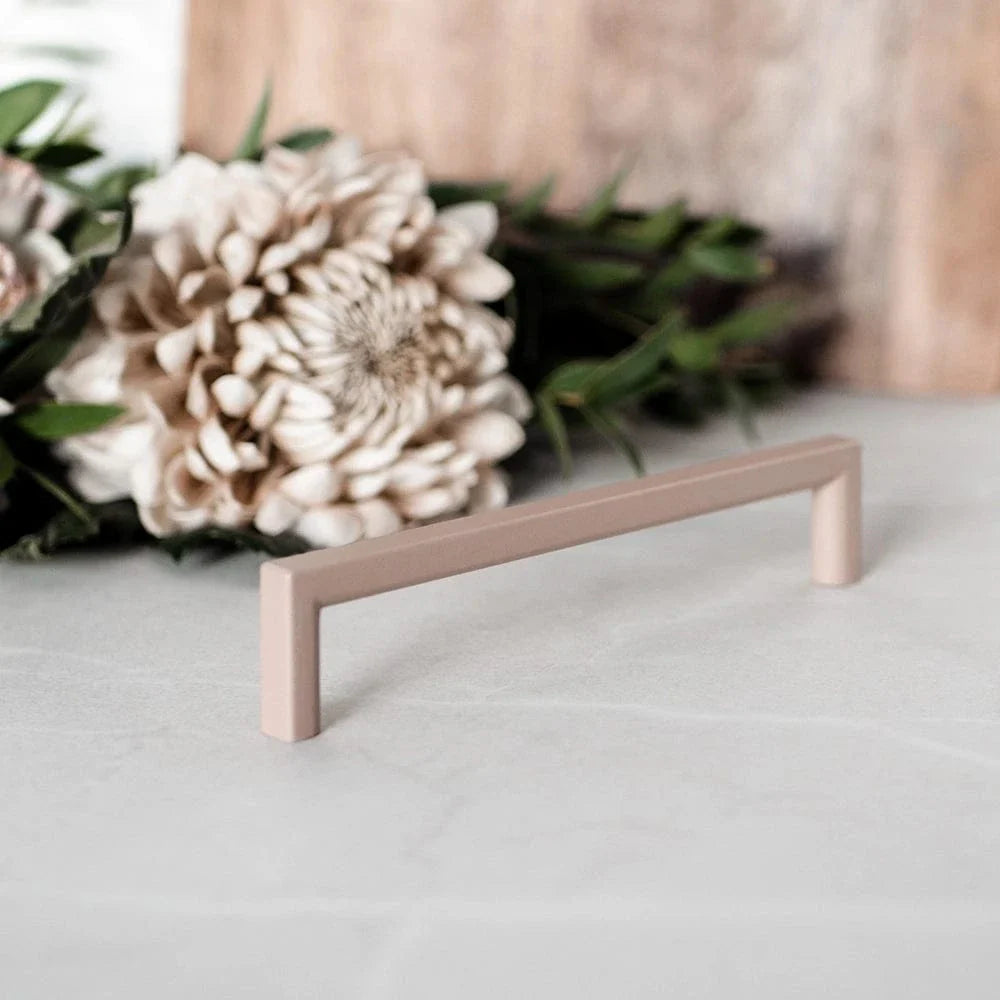 Square Slim | Handtag i Matt Rosa
