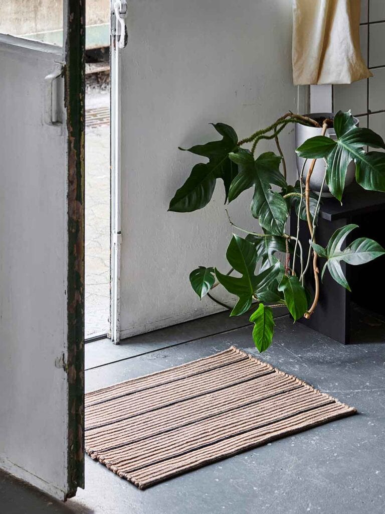 Stripe | Dørmåtte 50X72 Cm - Beige/Sort - Genanvendt Polyester L 72 cm x B 50 cm MOUD Home MH-211210 FINICC